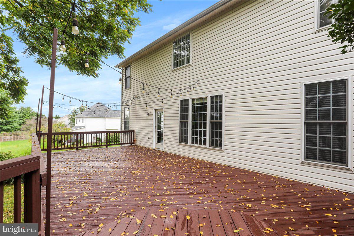 LOCUST HILL - Residential