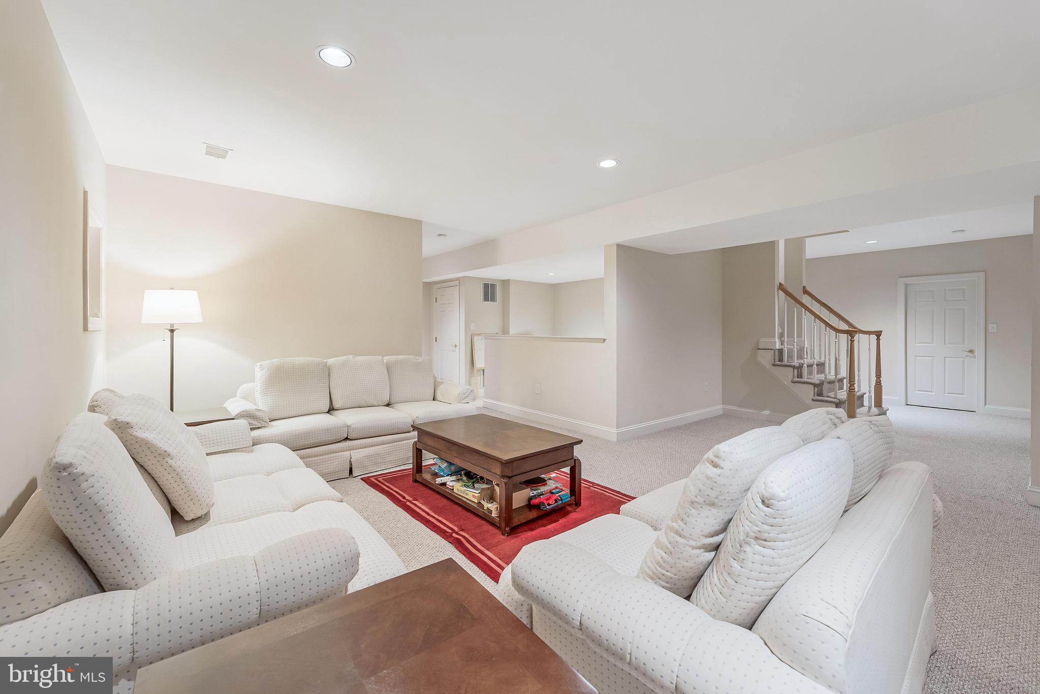 MAPLEWOOD - Residential