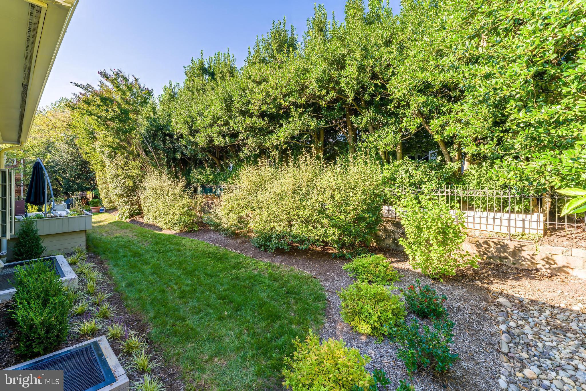 MAPLEWOOD - Residential