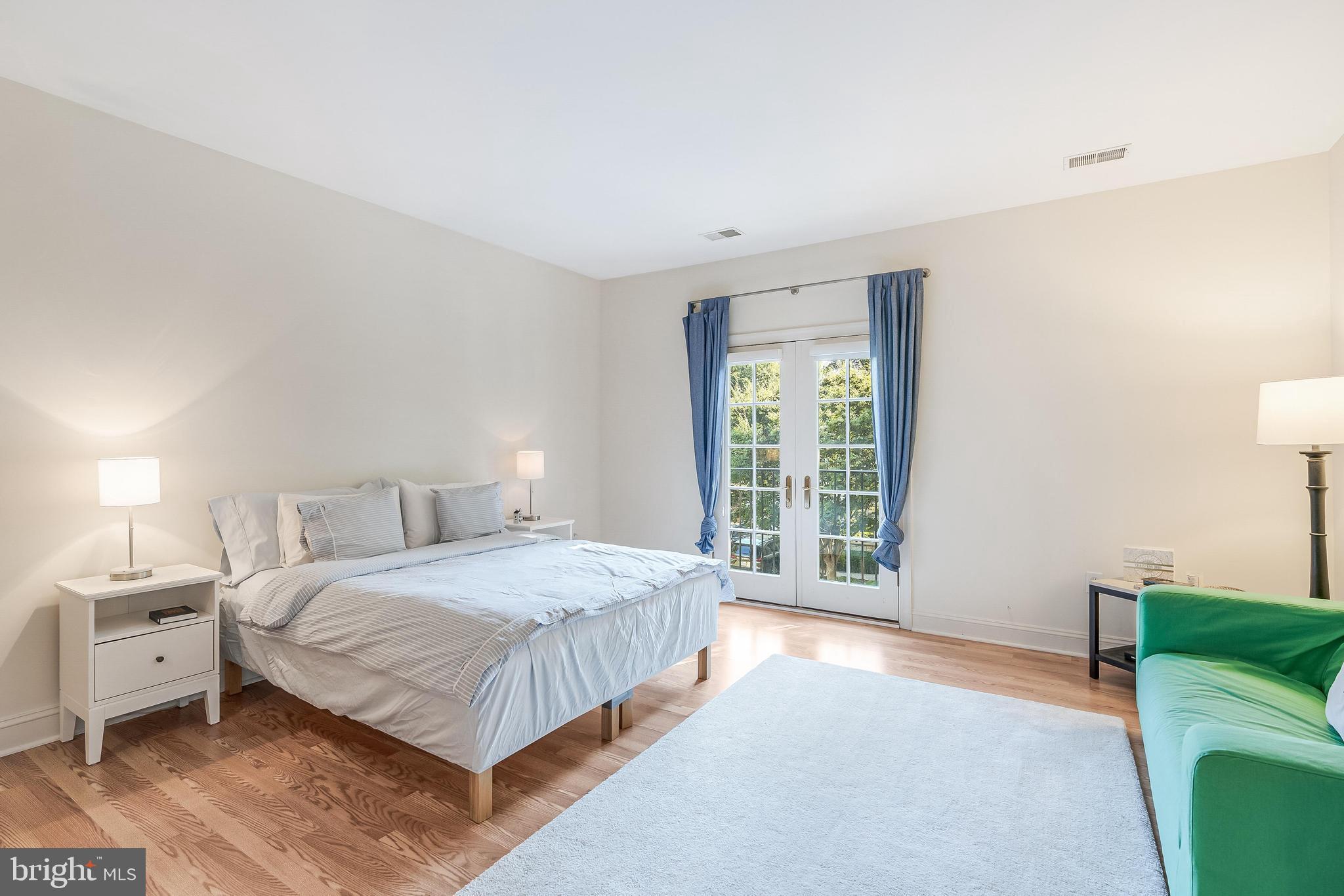 MAPLEWOOD - Residential