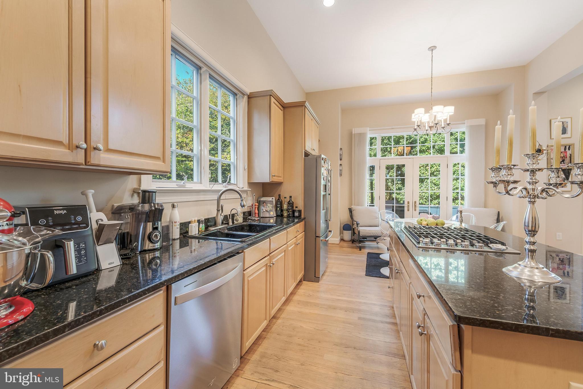 MAPLEWOOD - Residential