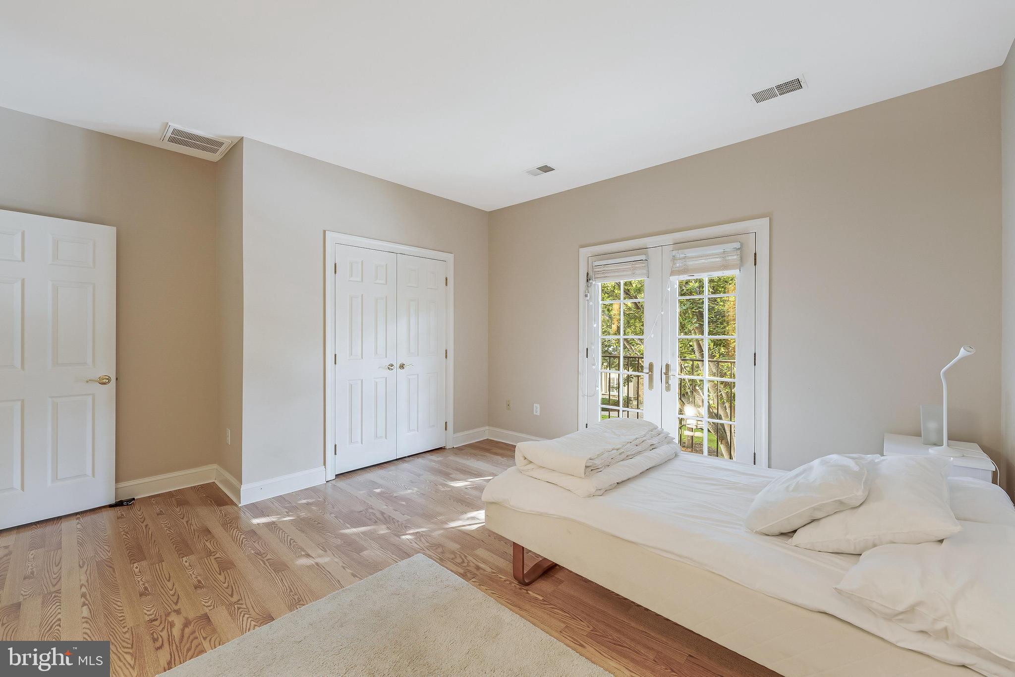 MAPLEWOOD - Residential