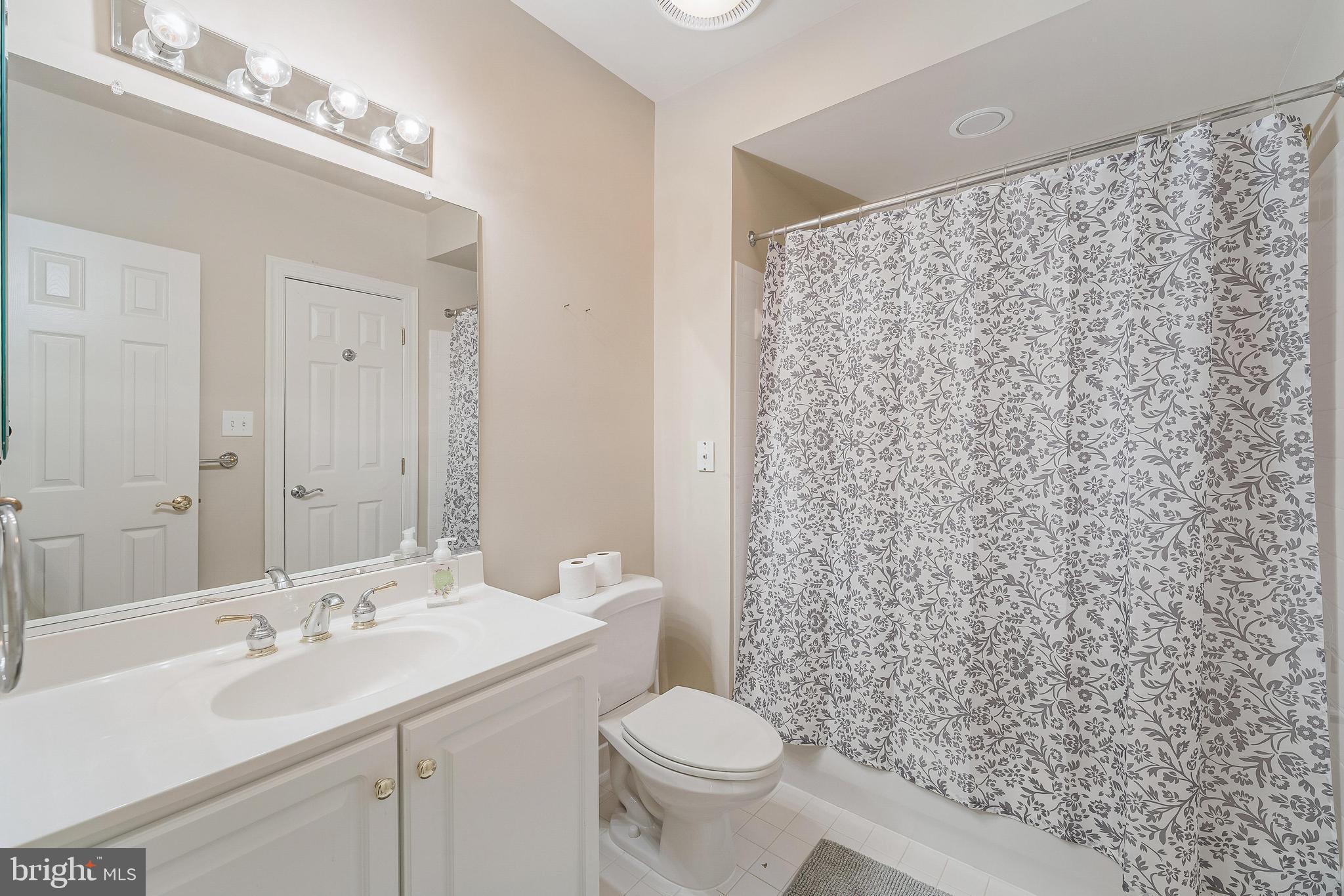 MAPLEWOOD - Residential