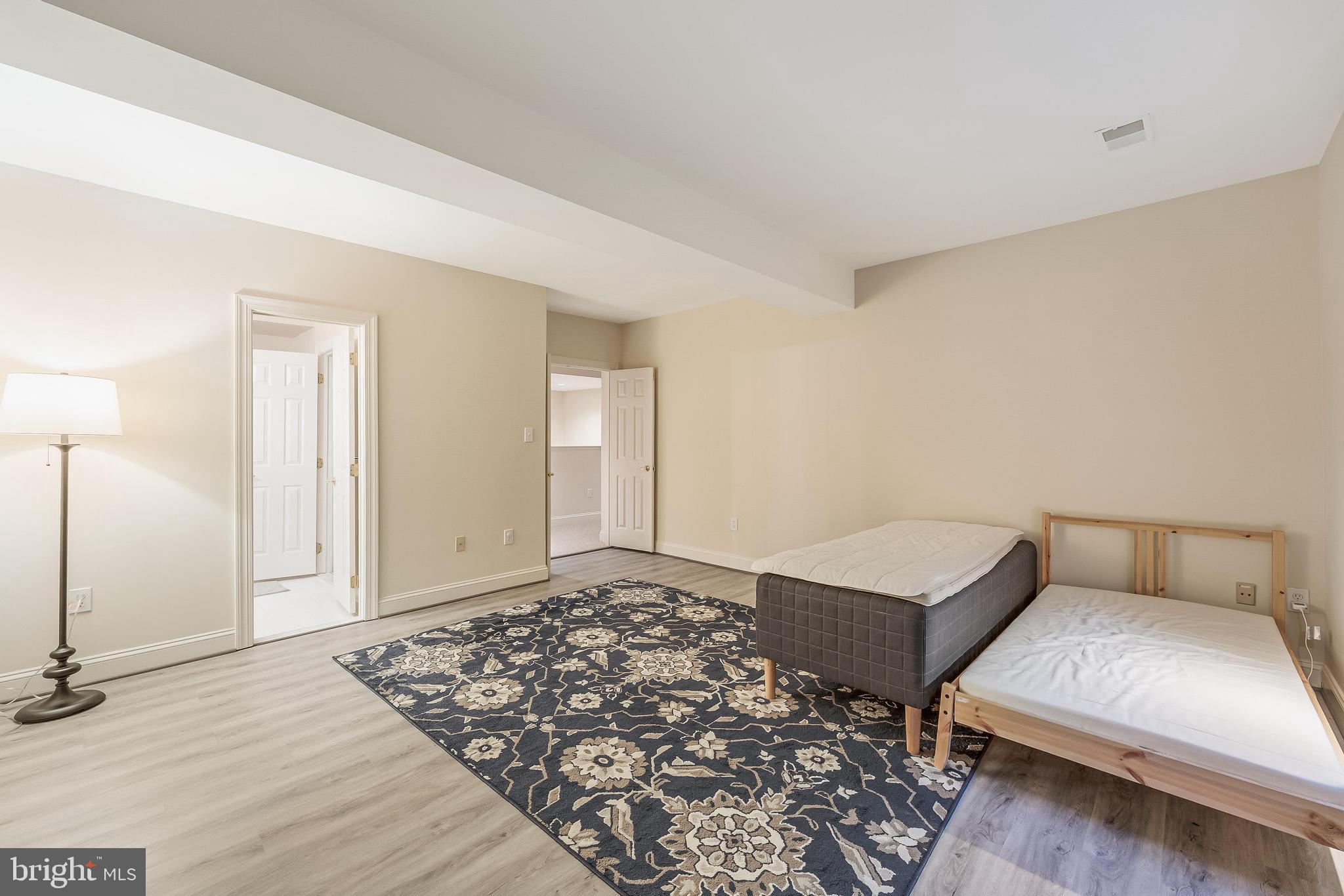 MAPLEWOOD - Residential