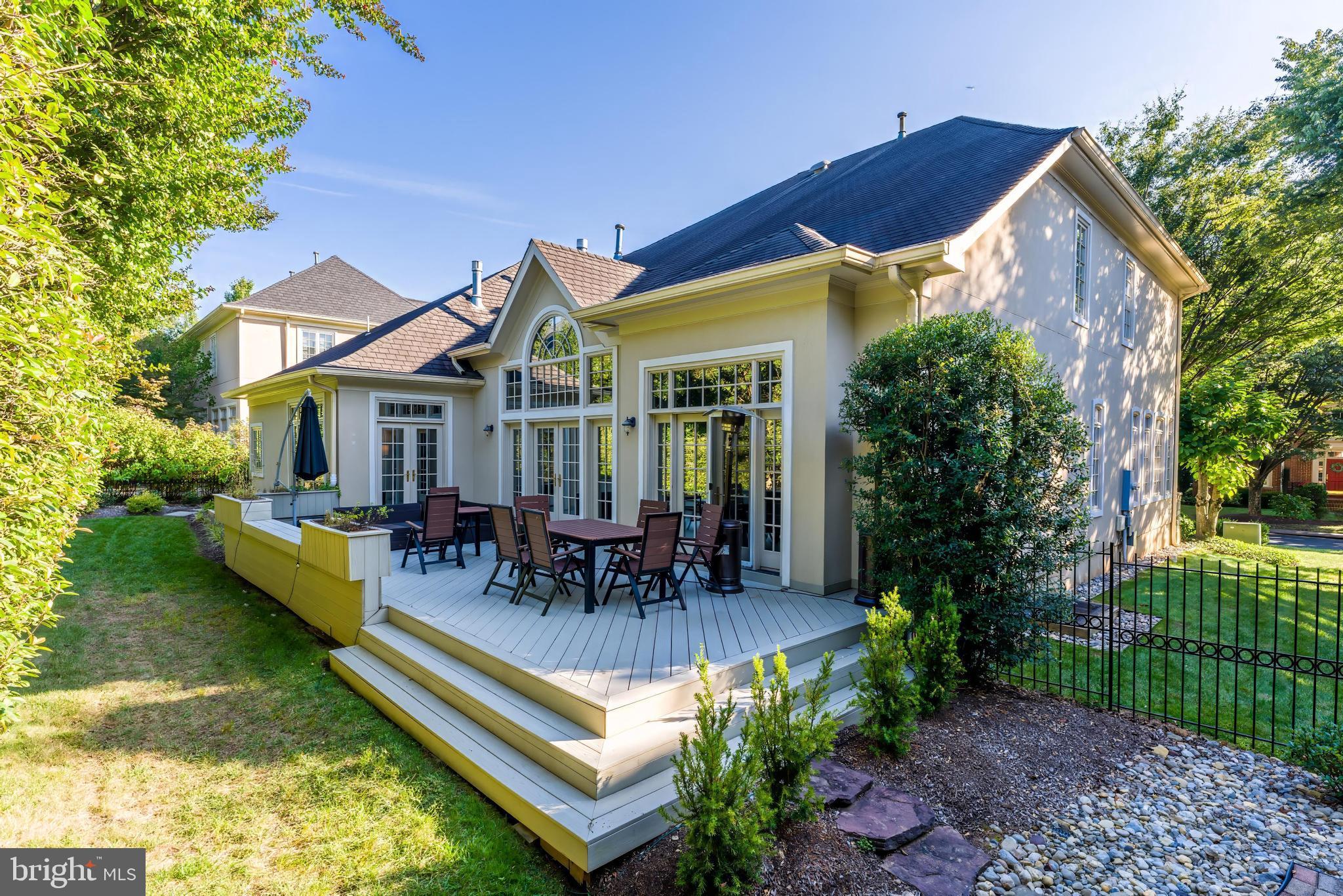 MAPLEWOOD - Residential