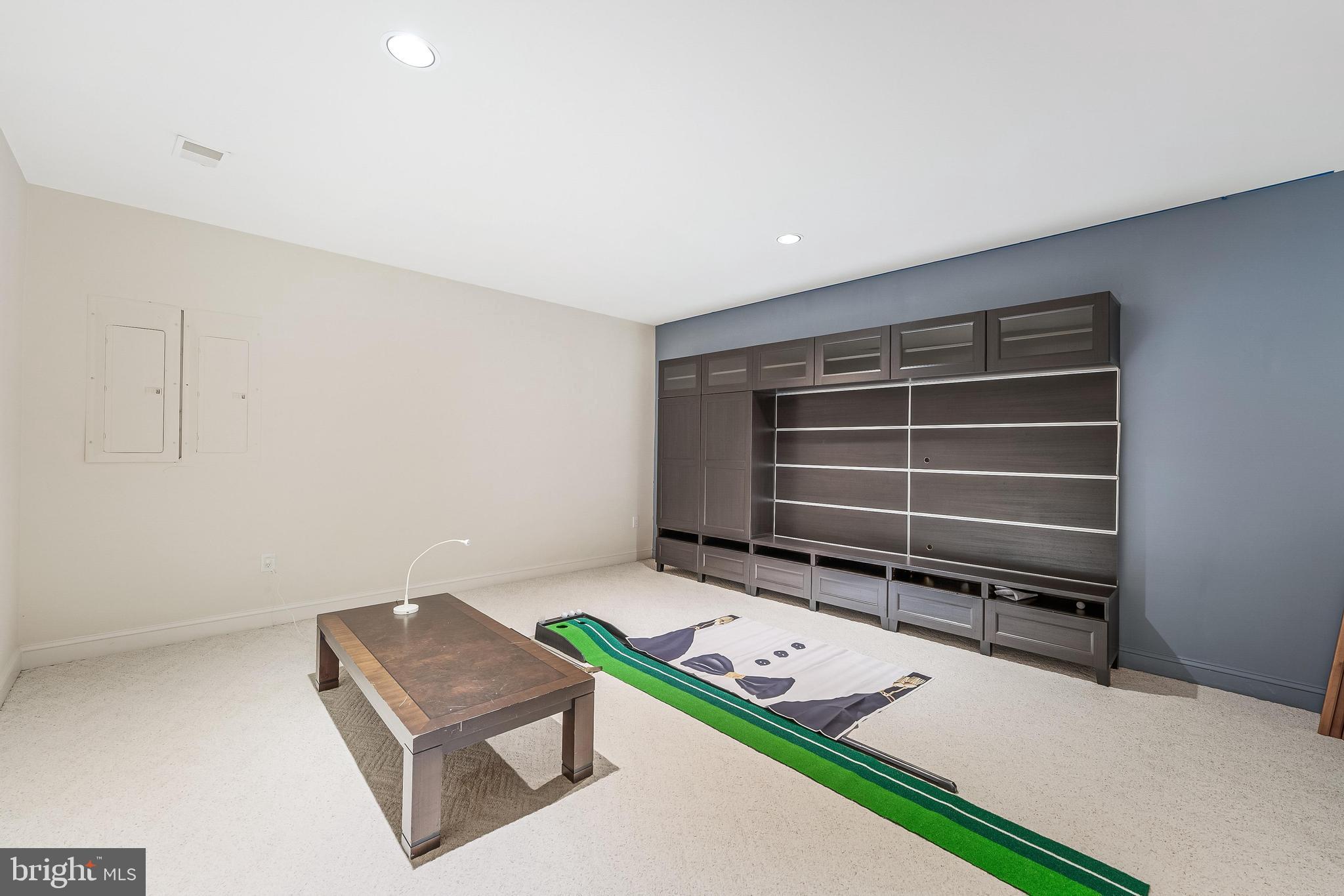 MAPLEWOOD - Residential