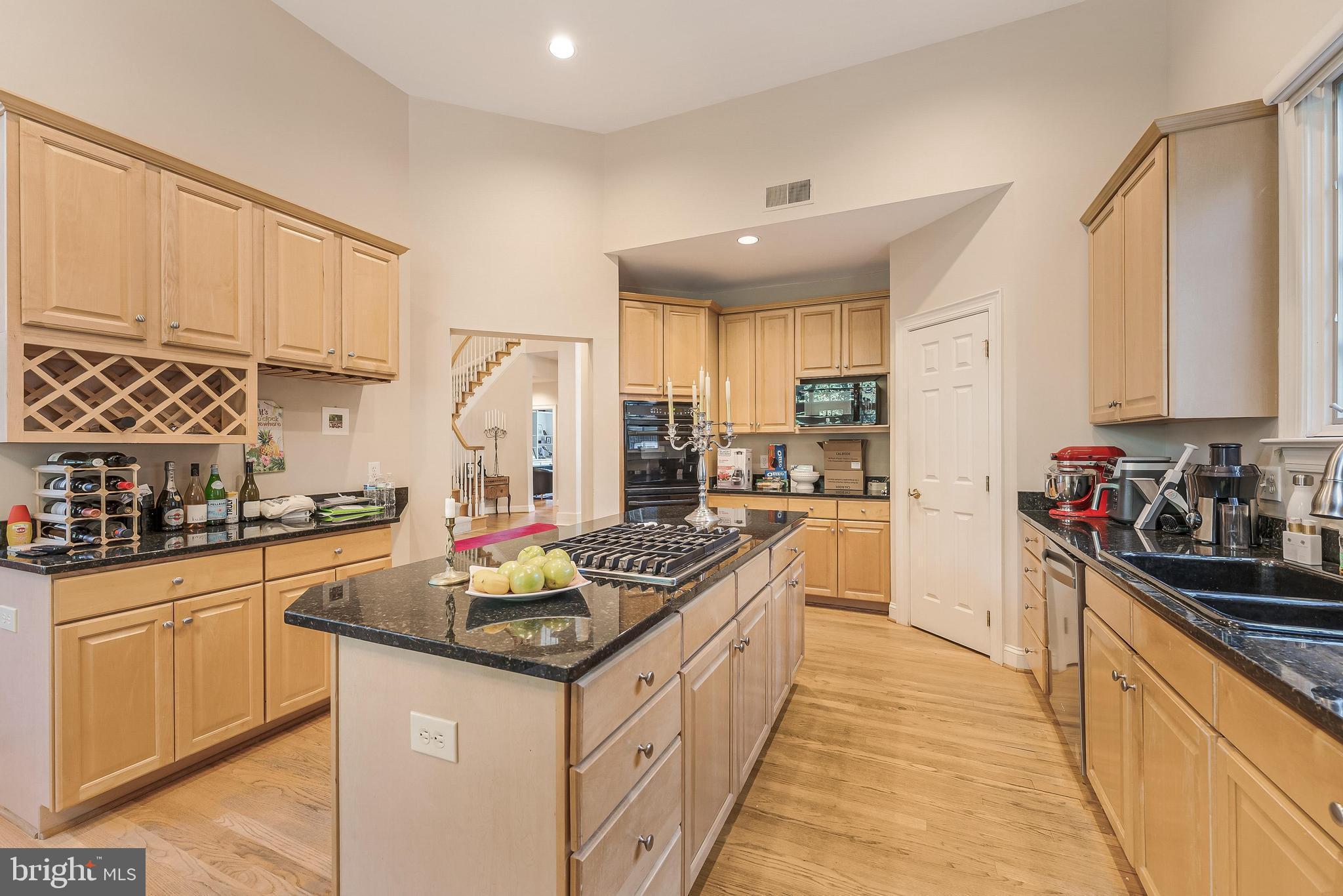 MAPLEWOOD - Residential