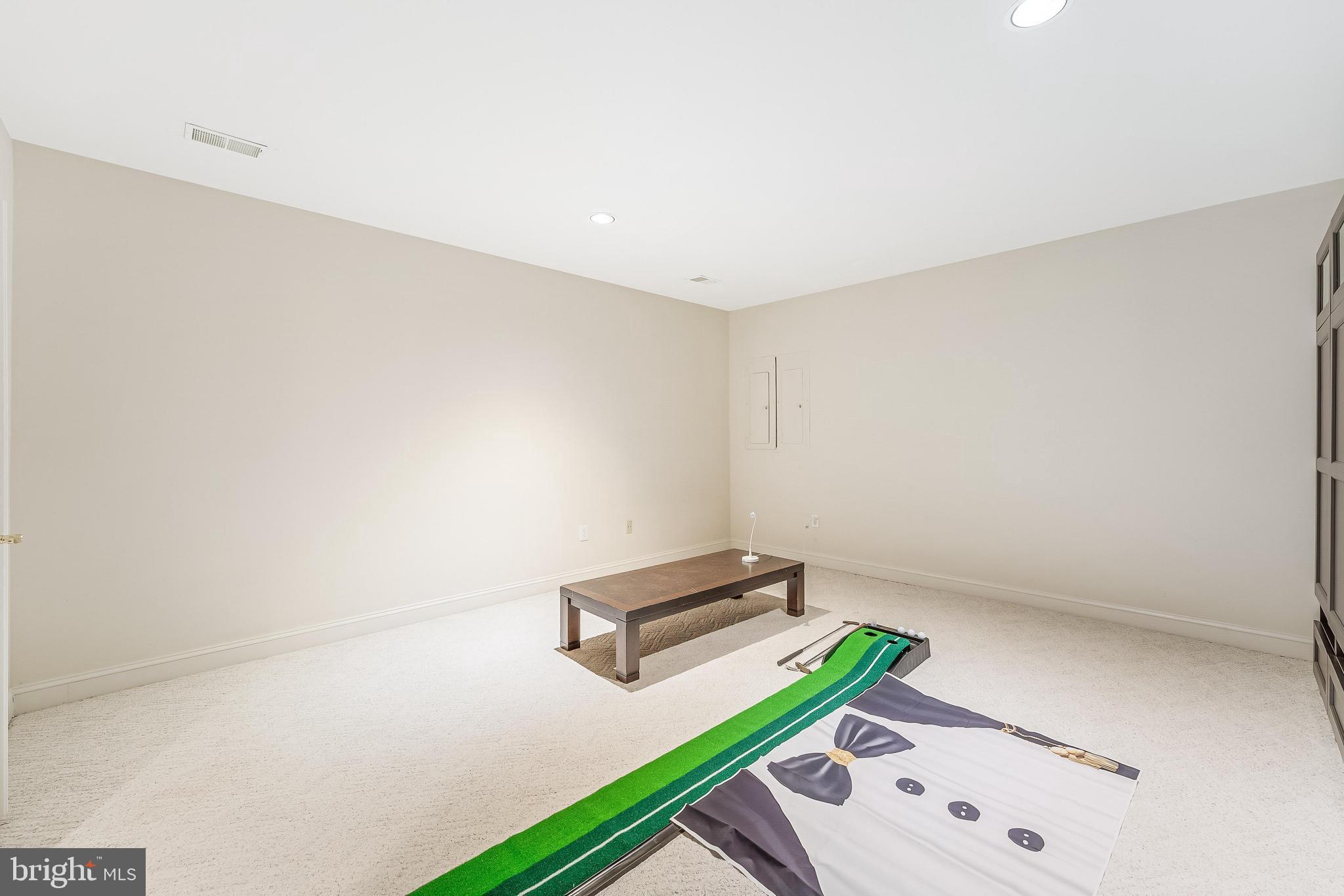 MAPLEWOOD - Residential