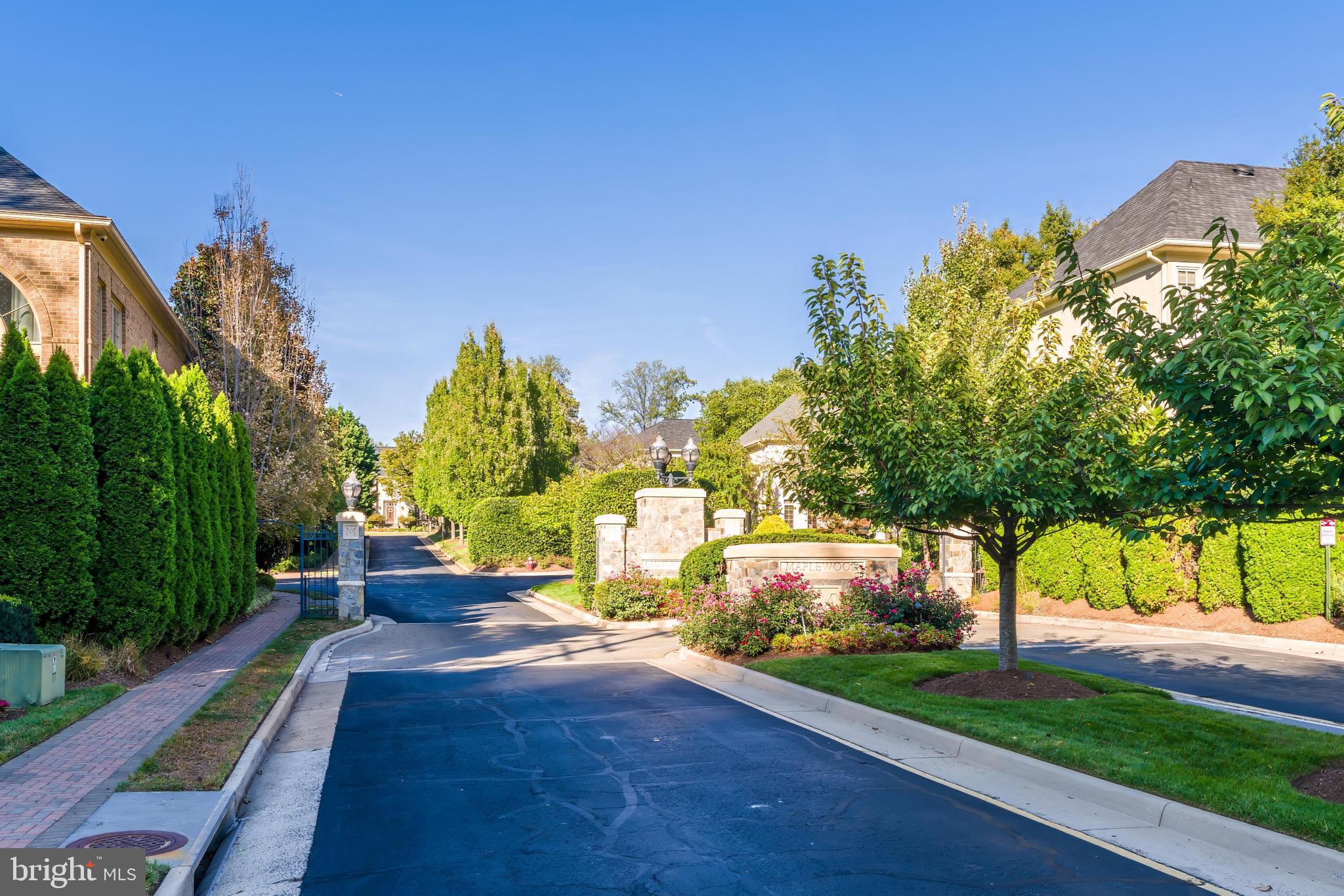 MAPLEWOOD - Residential