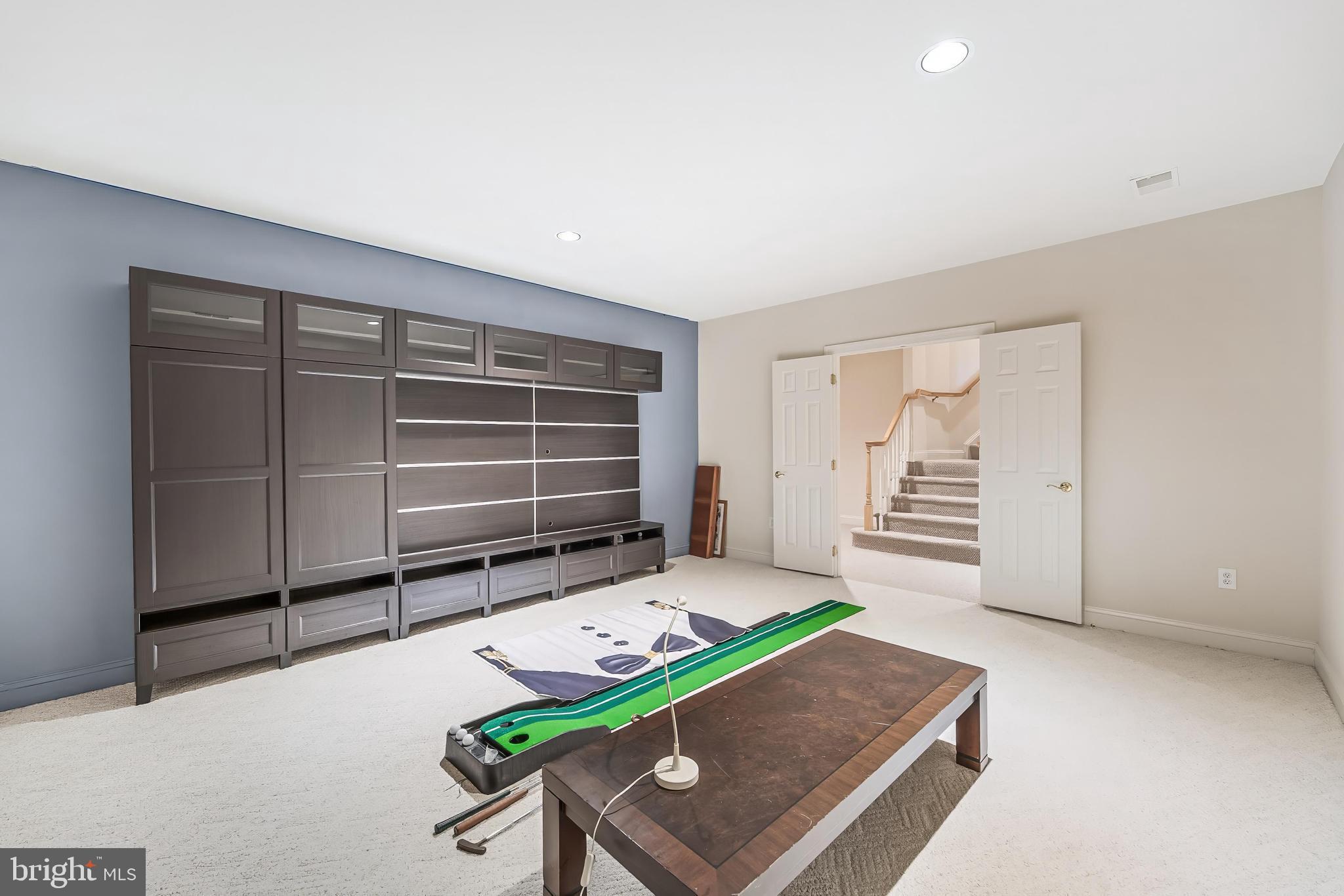 MAPLEWOOD - Residential