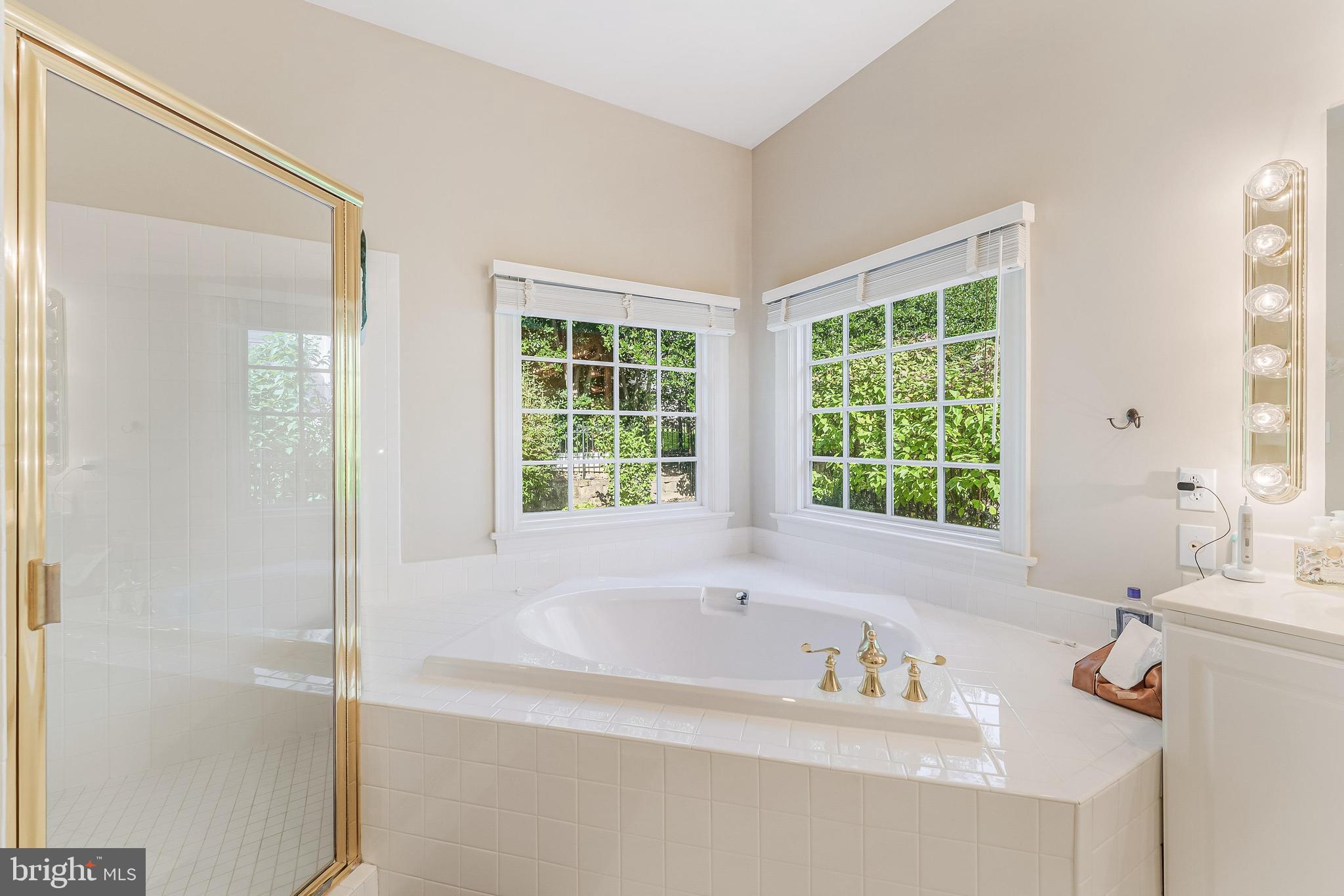 MAPLEWOOD - Residential