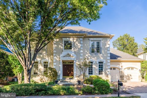 7405 OLD MAPLE SQ MCLEAN VA 22102