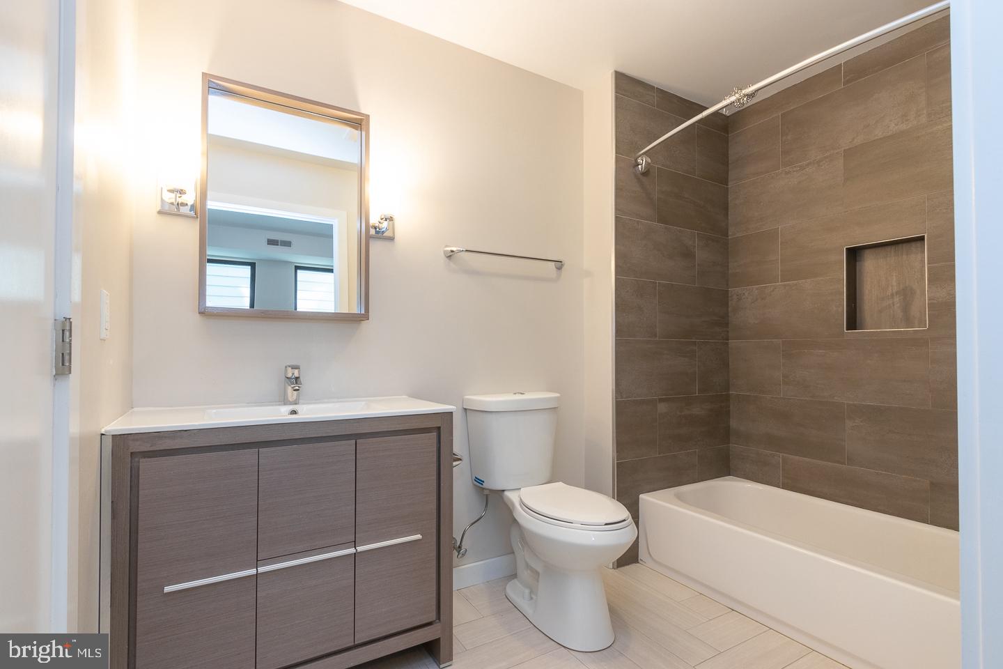 NORTHERN LIBERTIES - Residential Lease