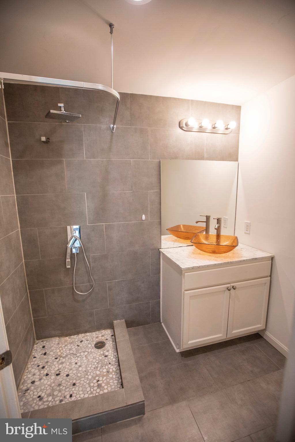 WYNDHOLME WOODS - Residential