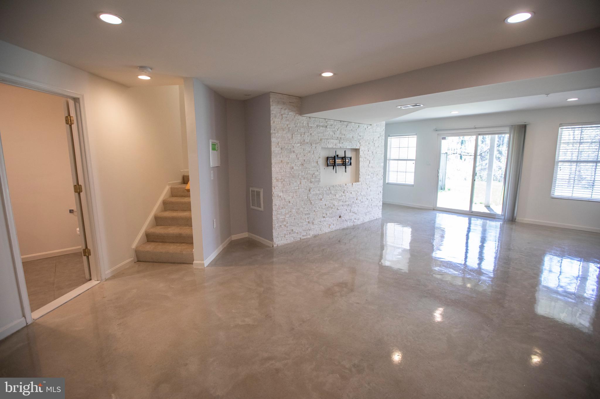 WYNDHOLME WOODS - Residential