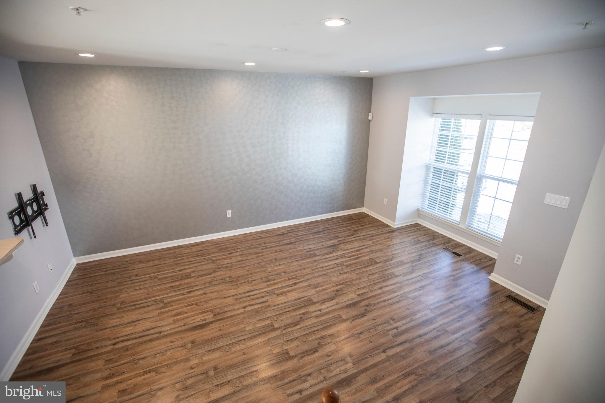 WYNDHOLME WOODS - Residential