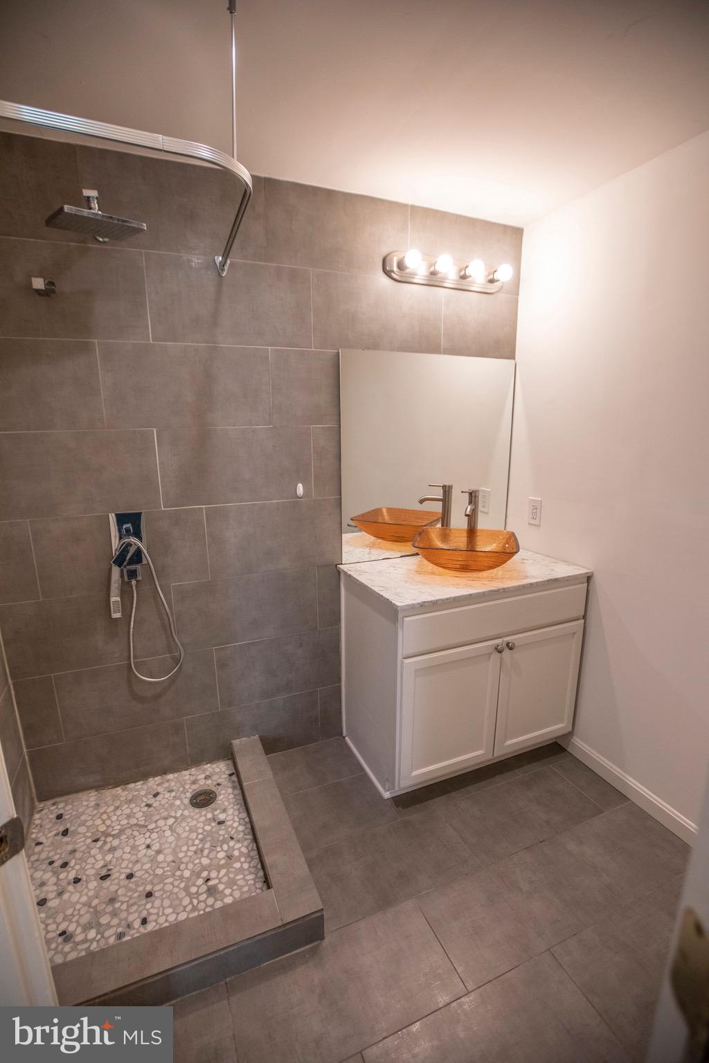 WYNDHOLME WOODS - Residential