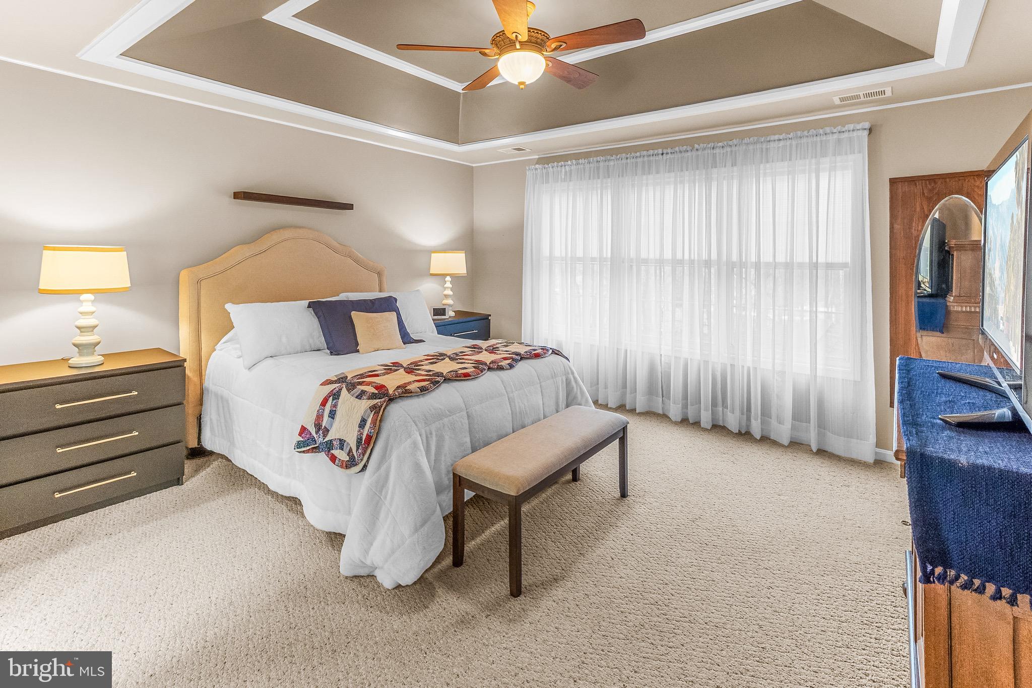 APPLE KNOLLS ESTATES - Residential