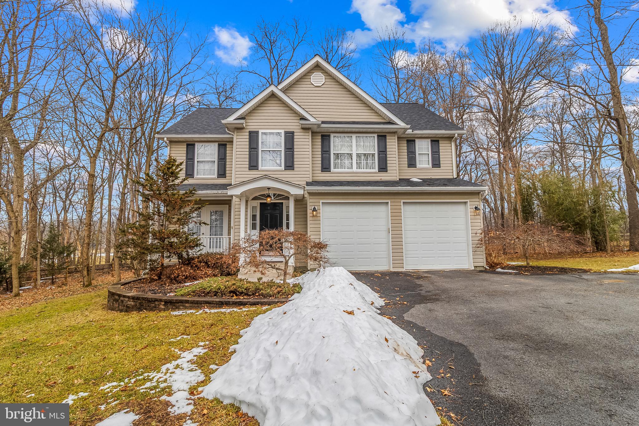 APPLE KNOLLS ESTATES - Residential