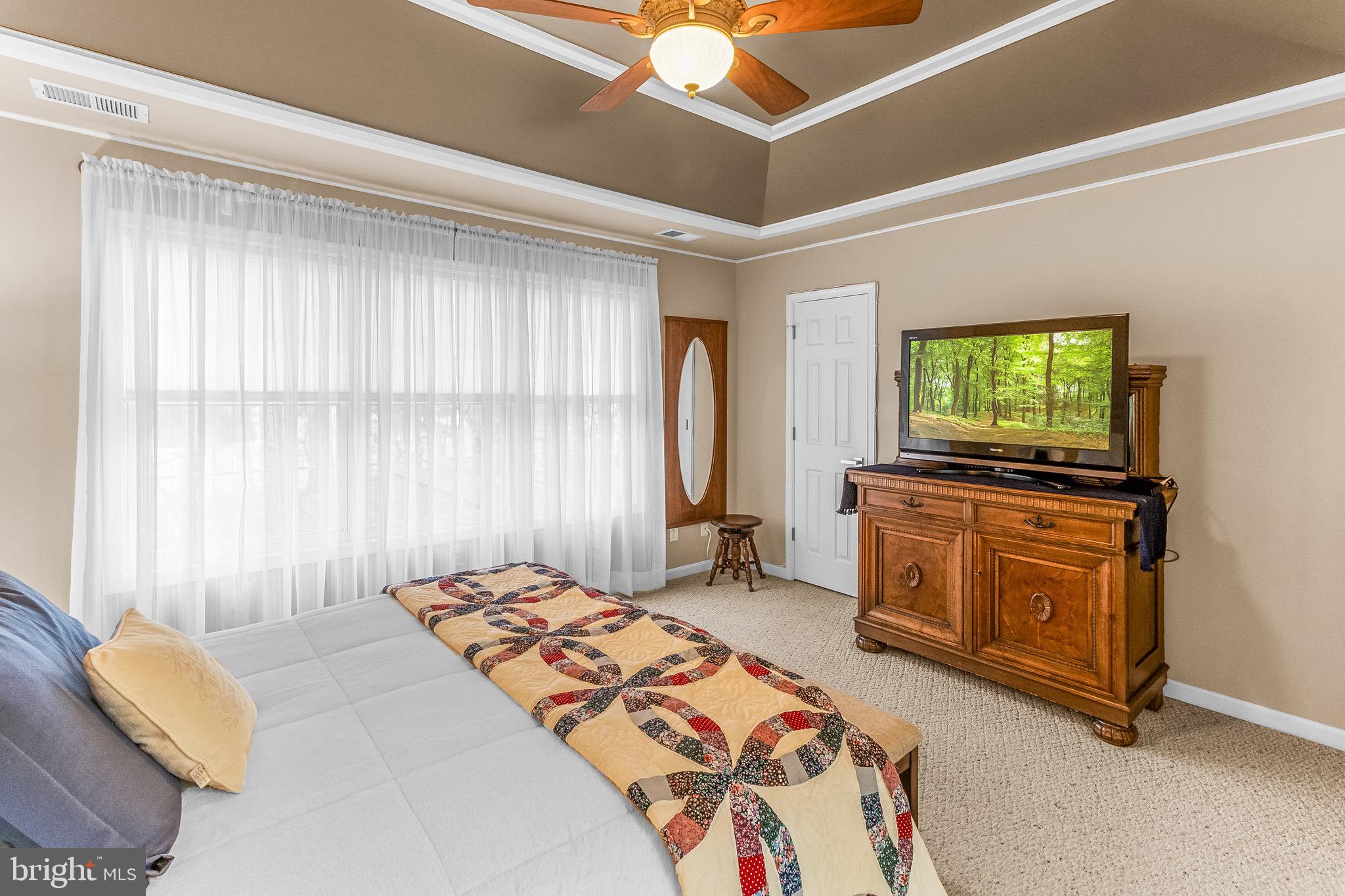 APPLE KNOLLS ESTATES - Residential