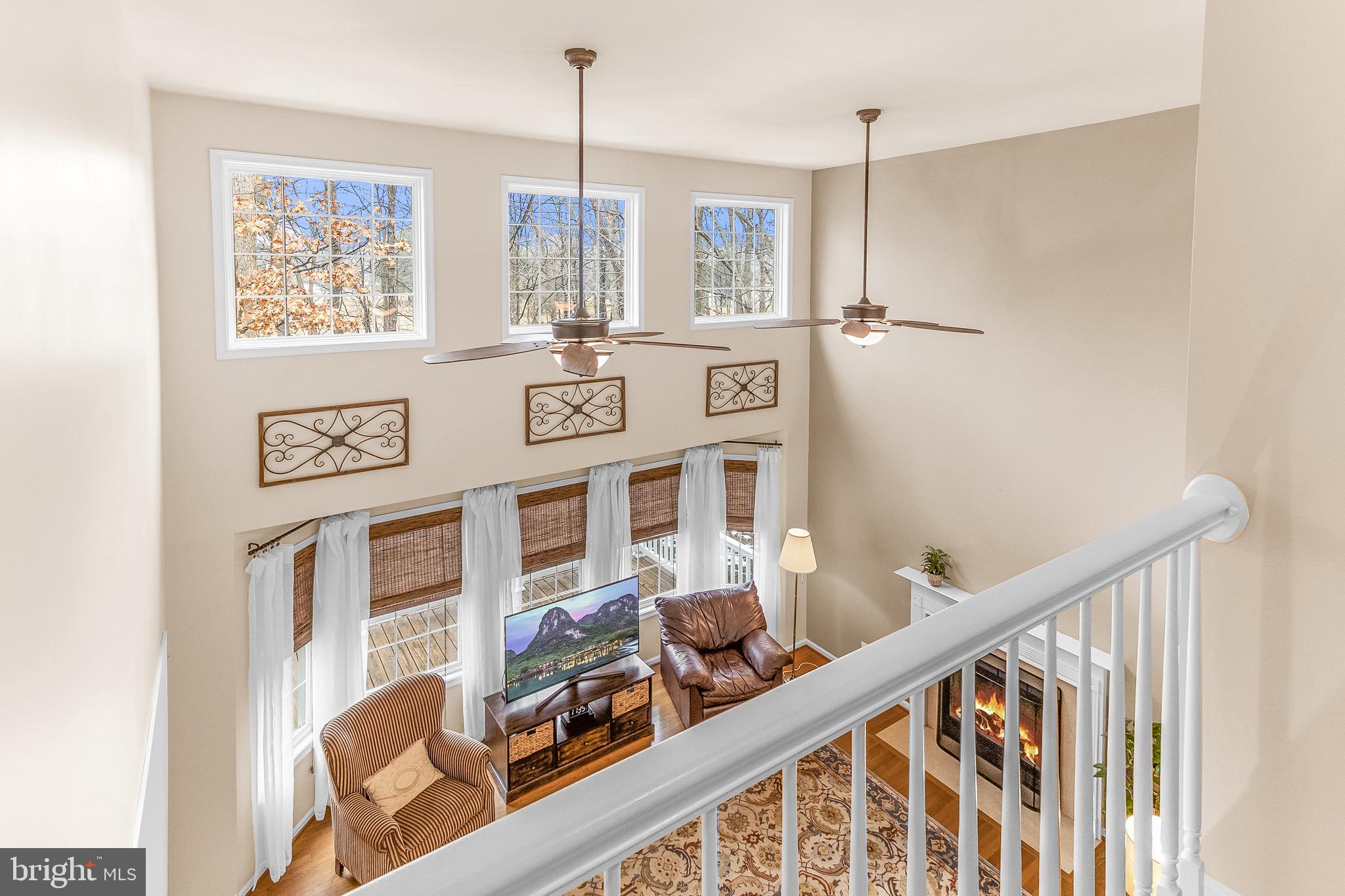 APPLE KNOLLS ESTATES - Residential