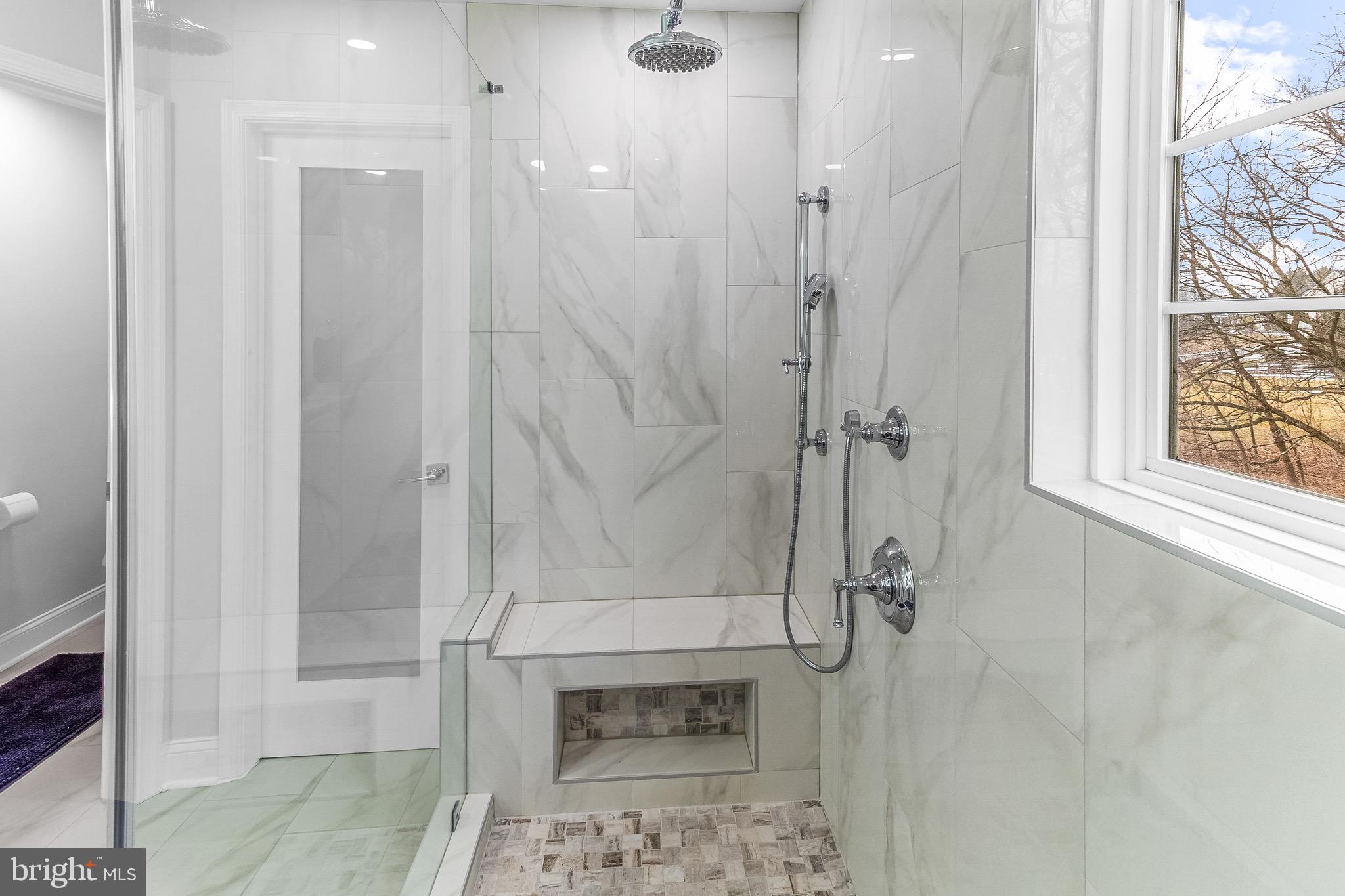 APPLE KNOLLS ESTATES - Residential