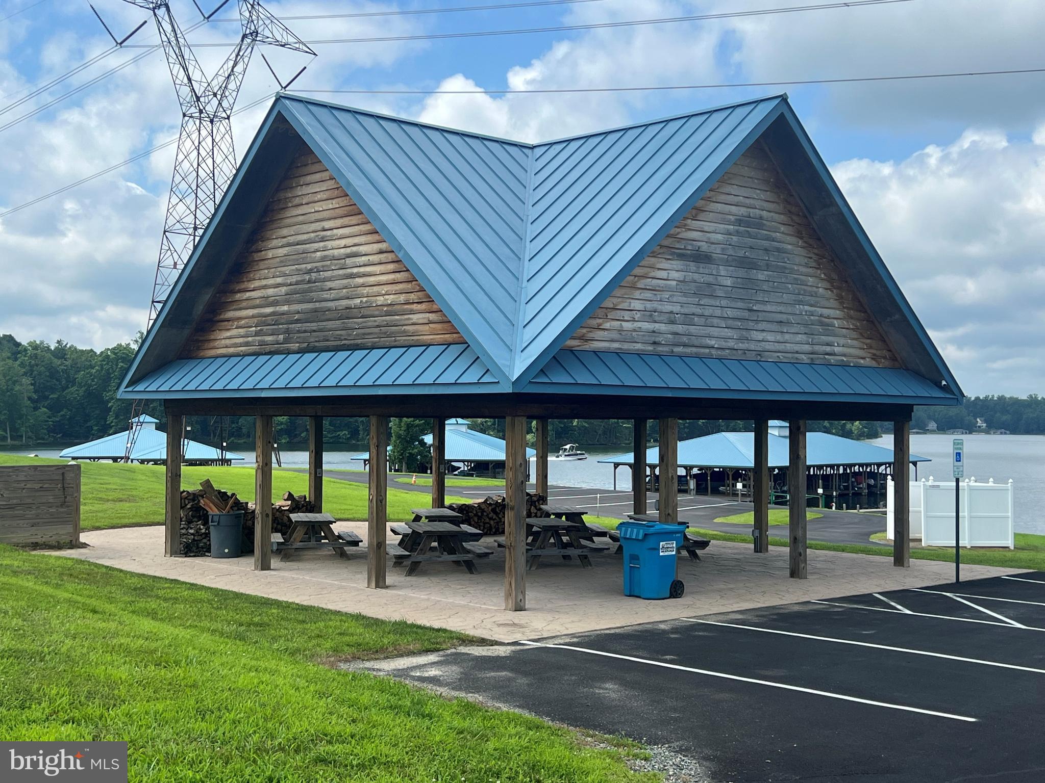 ELK CREEK LANDING - Land