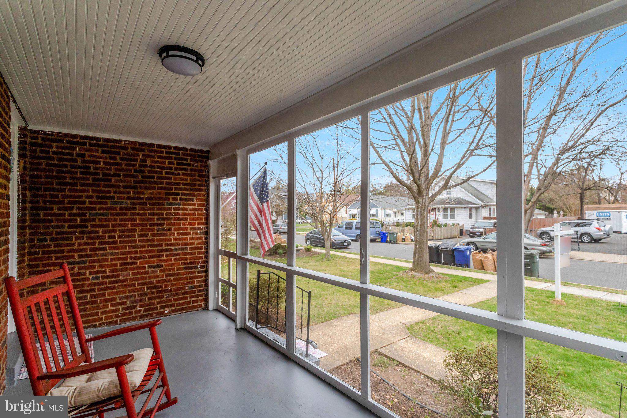 838 S LINCOLN STREET