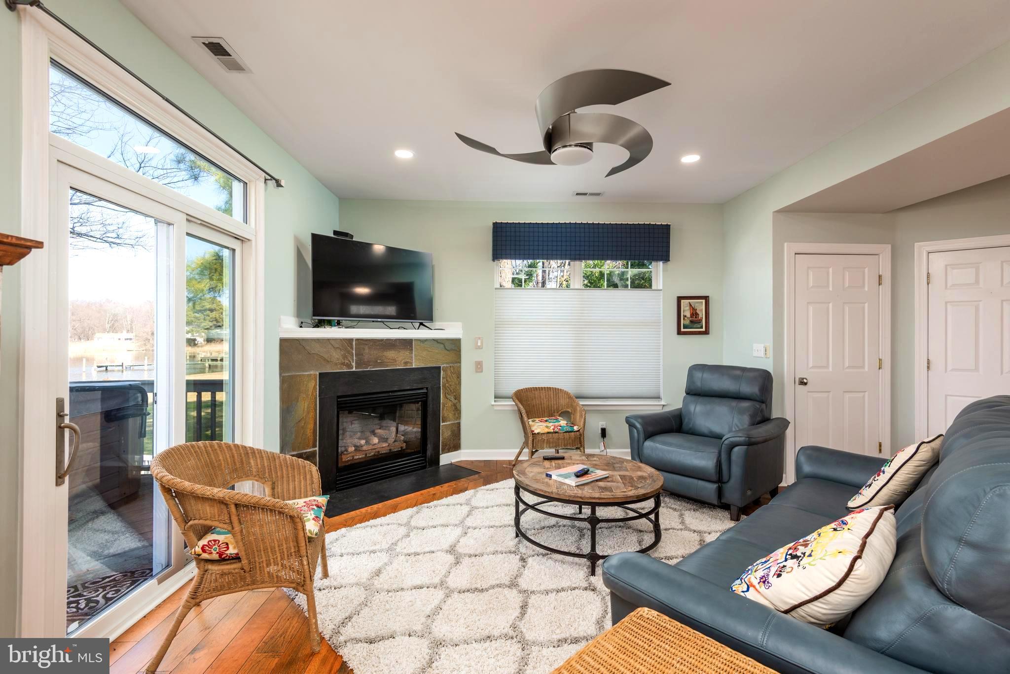 HARBOR VIEW - Residential