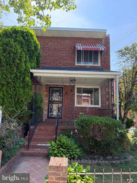 Photo of 5907 8th Street NE, WASHINGTON, DC 20011 (MLS # DCDC2273378)
