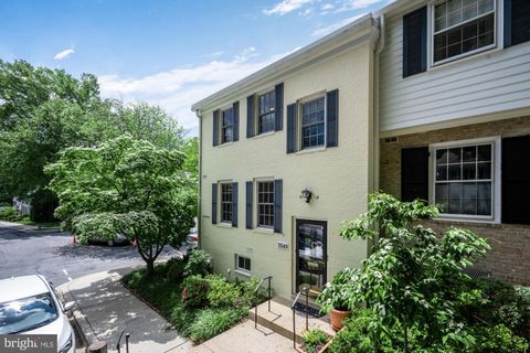 Photo of 3549 Hamlet Place #401, CHEVY CHASE, MD 20815 (MLS # MDMC2181488)