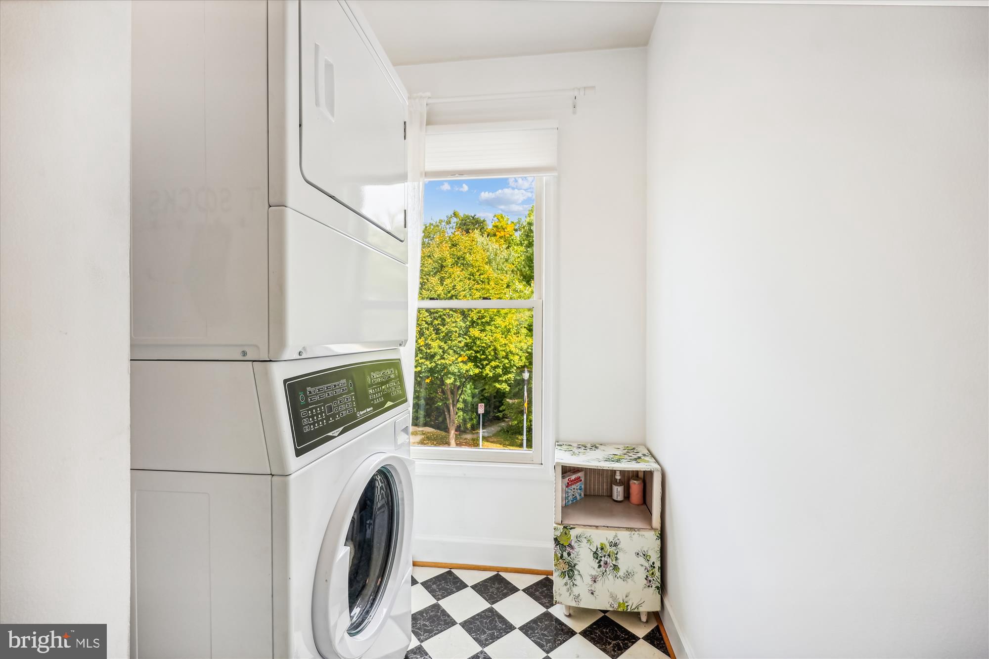 KENTLANDS - Residential