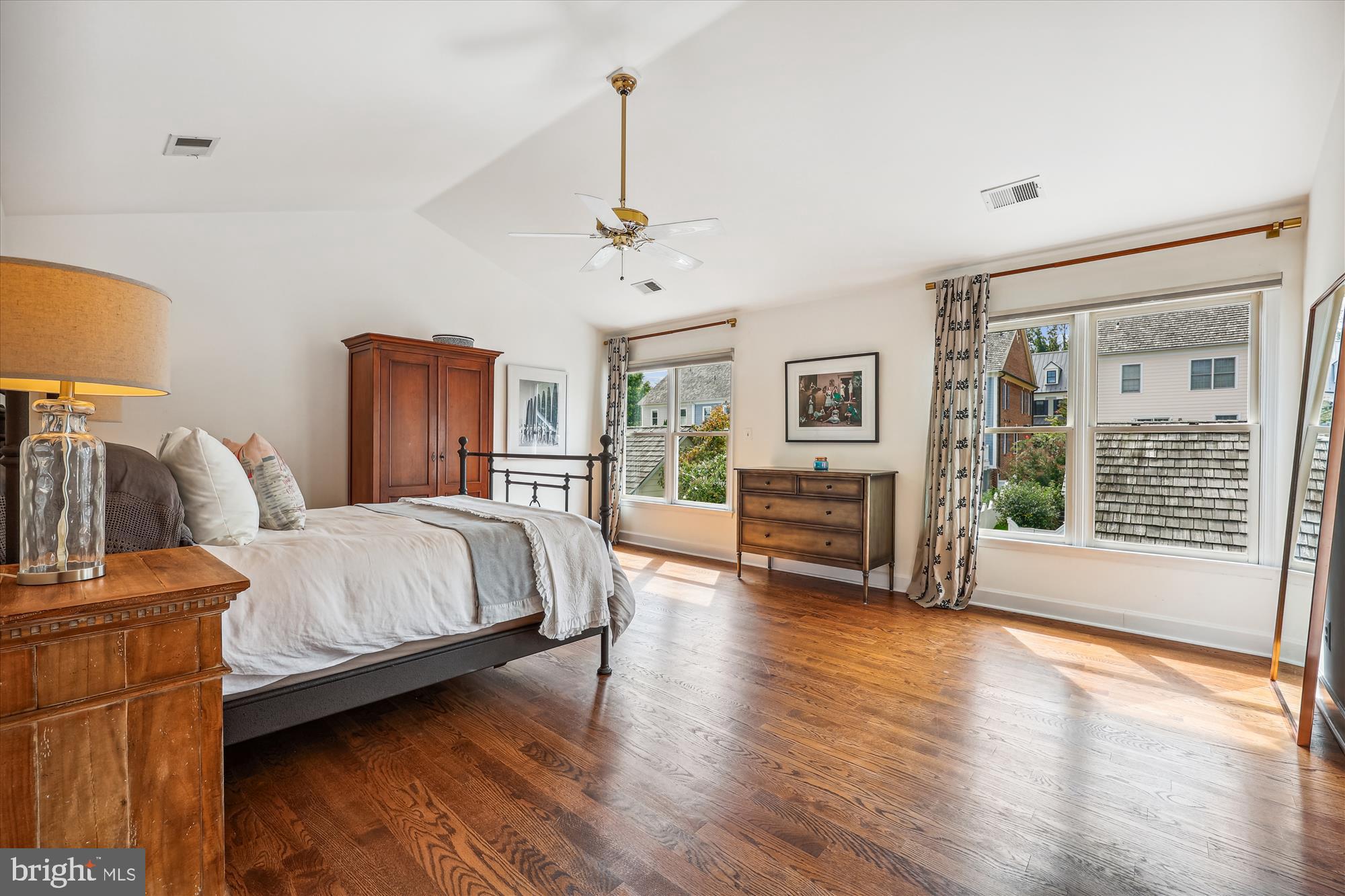 KENTLANDS - Residential