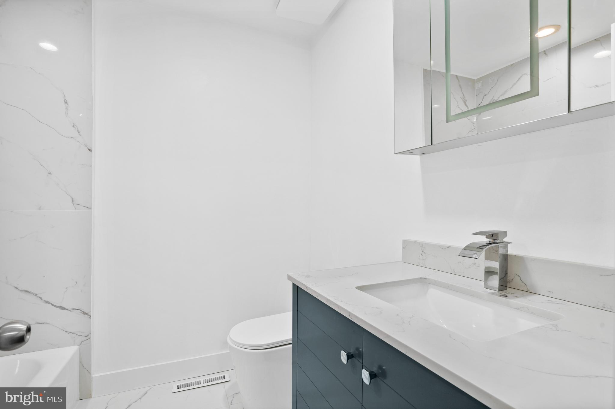 WILLISTOWN WOODS - Residential