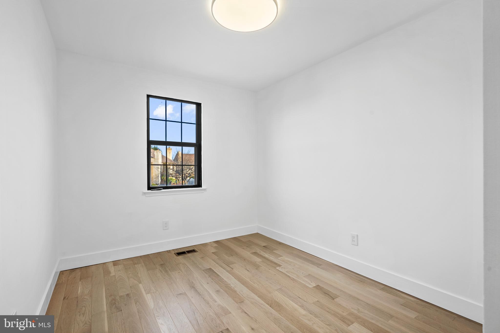 WILLISTOWN WOODS - Residential