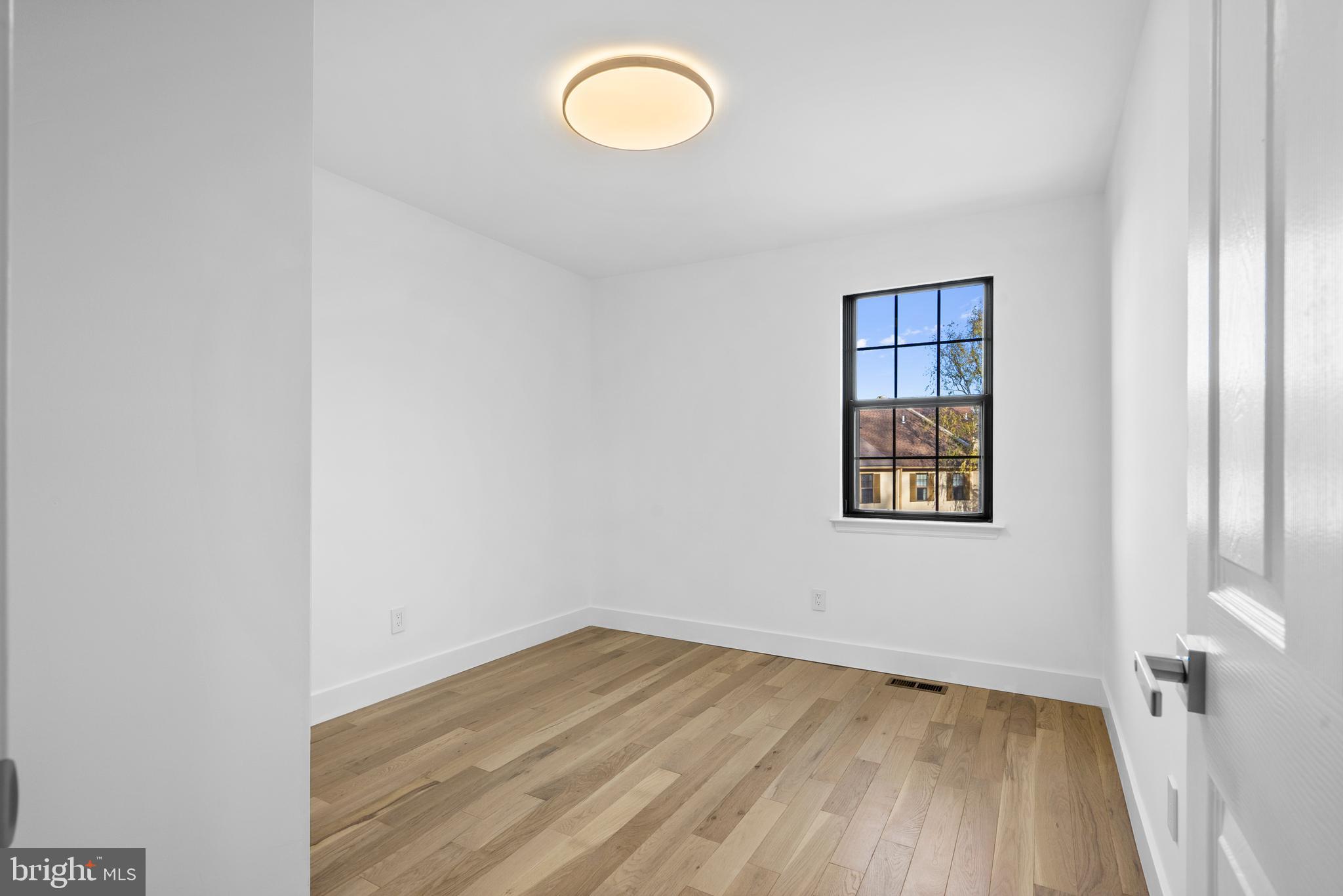 WILLISTOWN WOODS - Residential