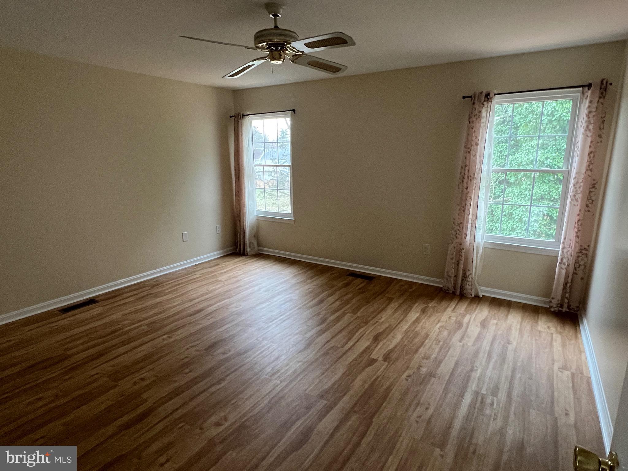 ENFIELD CHASE PLAT FIVE - Residential Lease