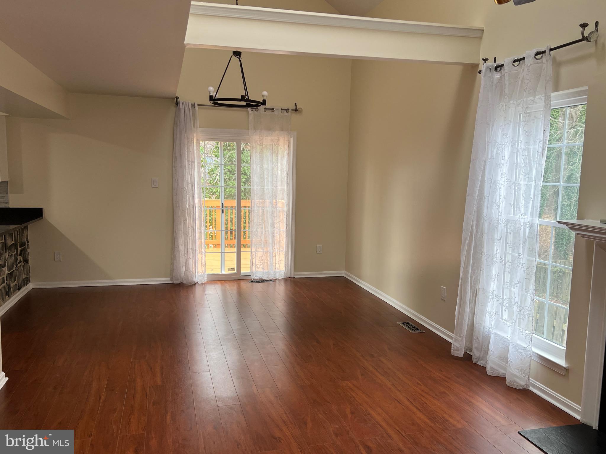 ENFIELD CHASE PLAT FIVE - Residential Lease