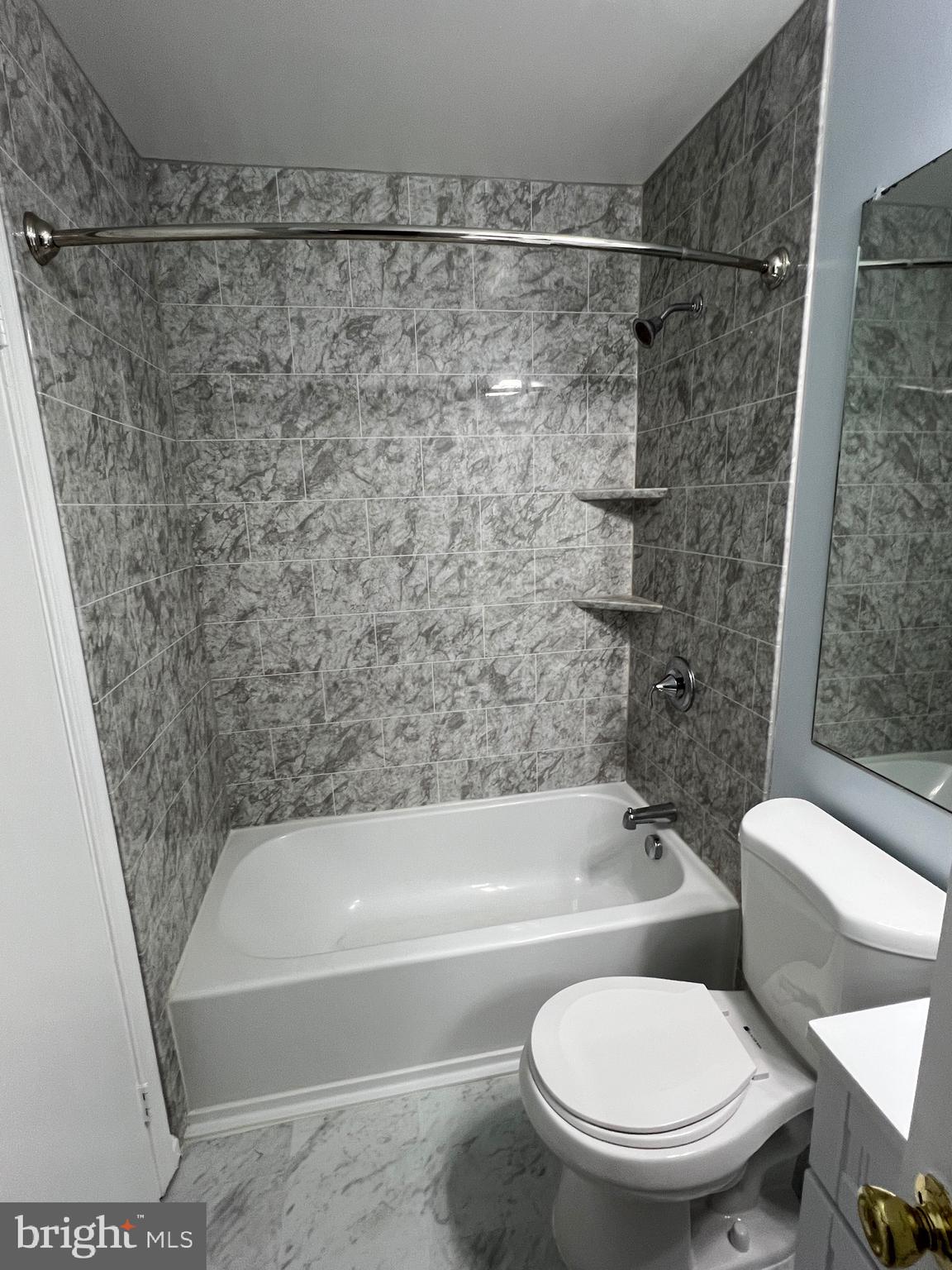 ENFIELD CHASE PLAT FIVE - Residential Lease