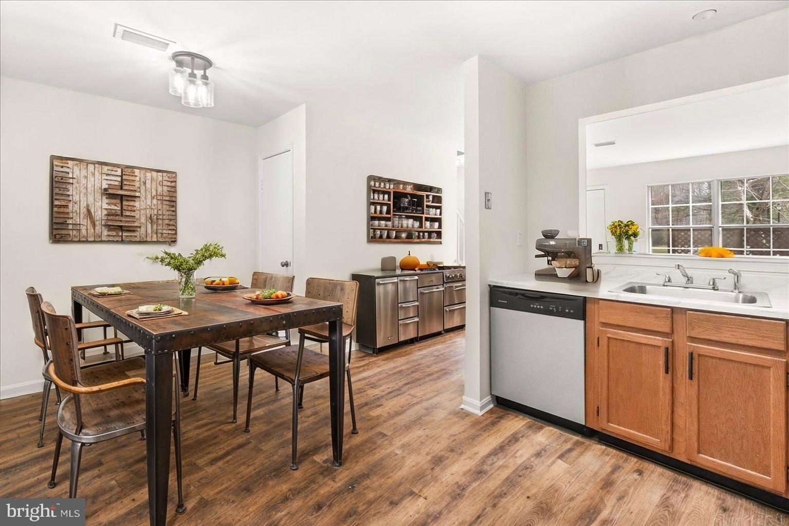 WILLOW COVE MANORS - Residential