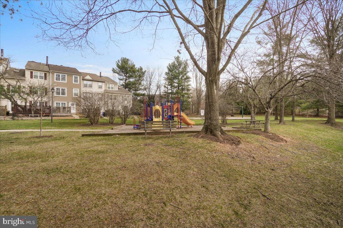 WILLOW COVE MANORS - Residential