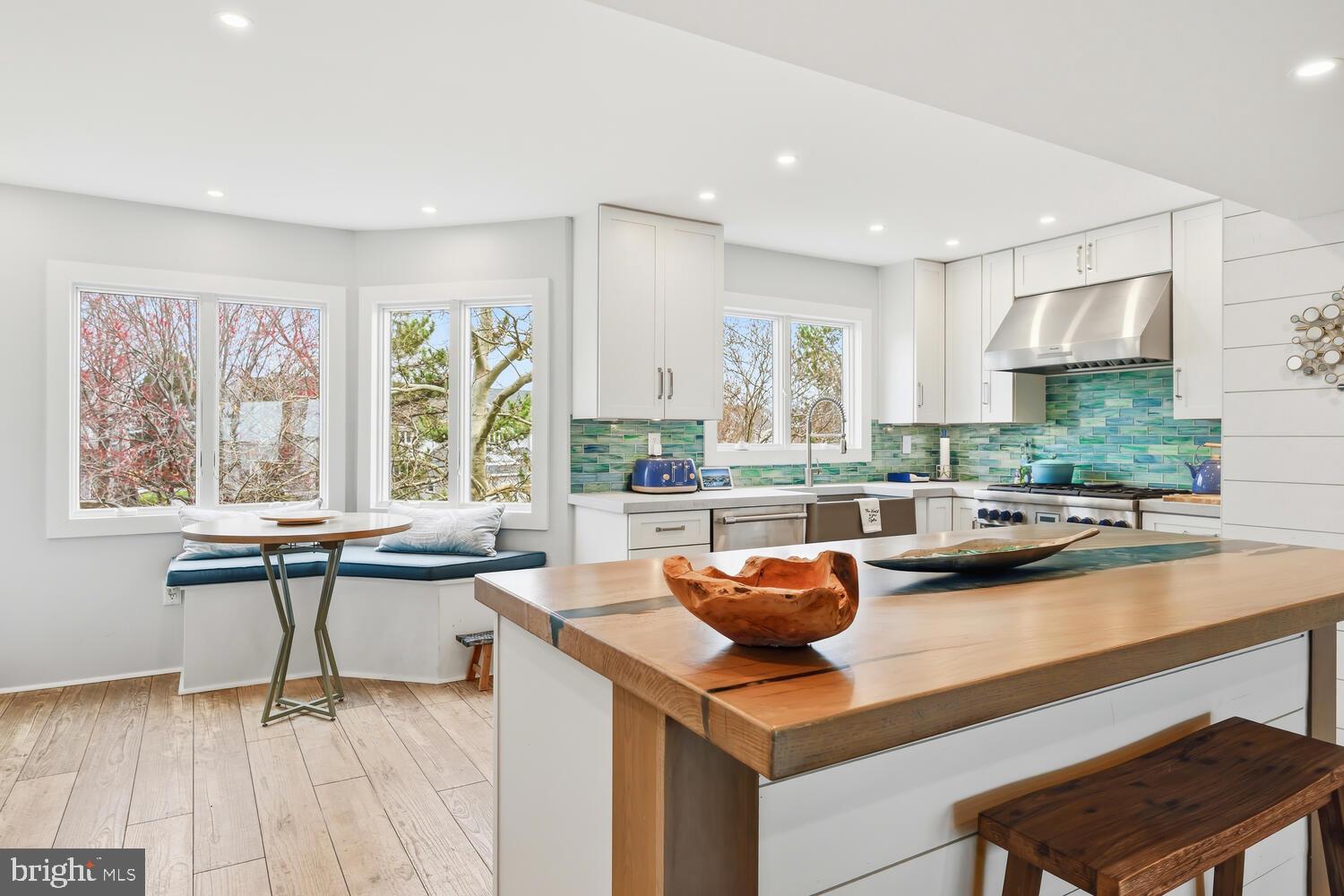 OYSTER COVE - Residential