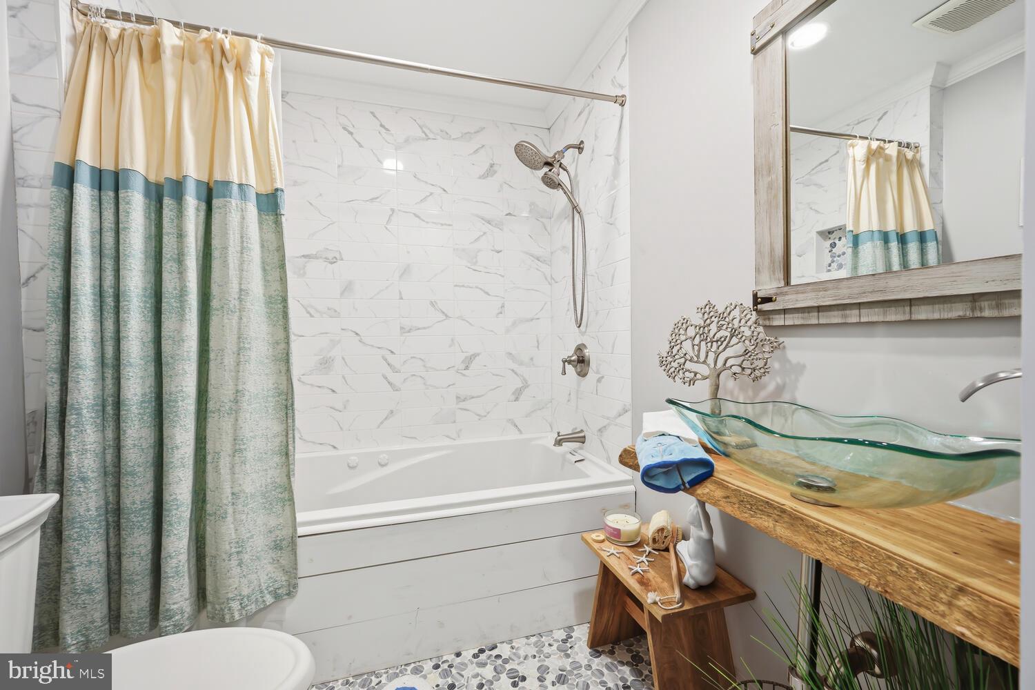 OYSTER COVE - Residential