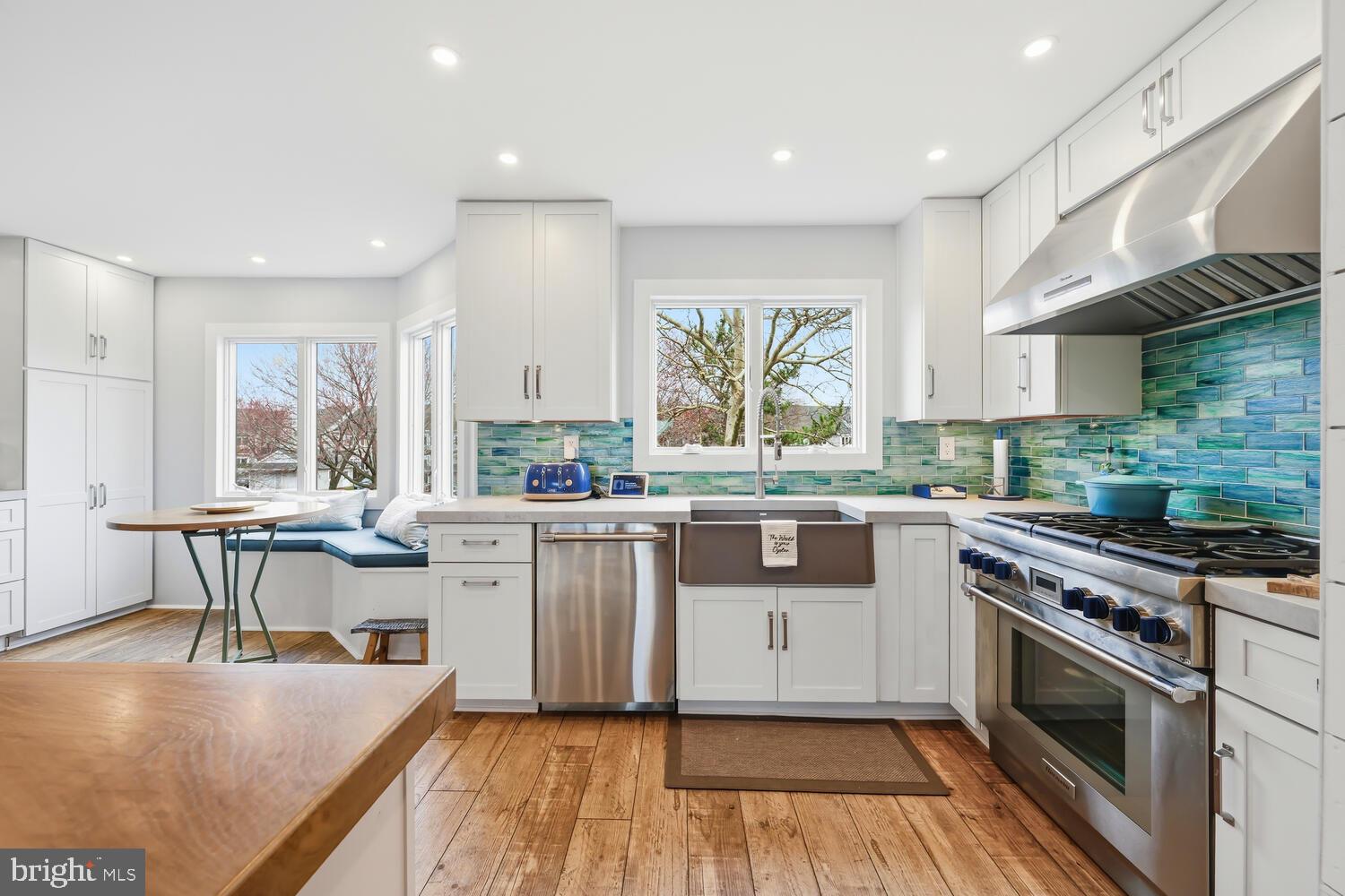 OYSTER COVE - Residential