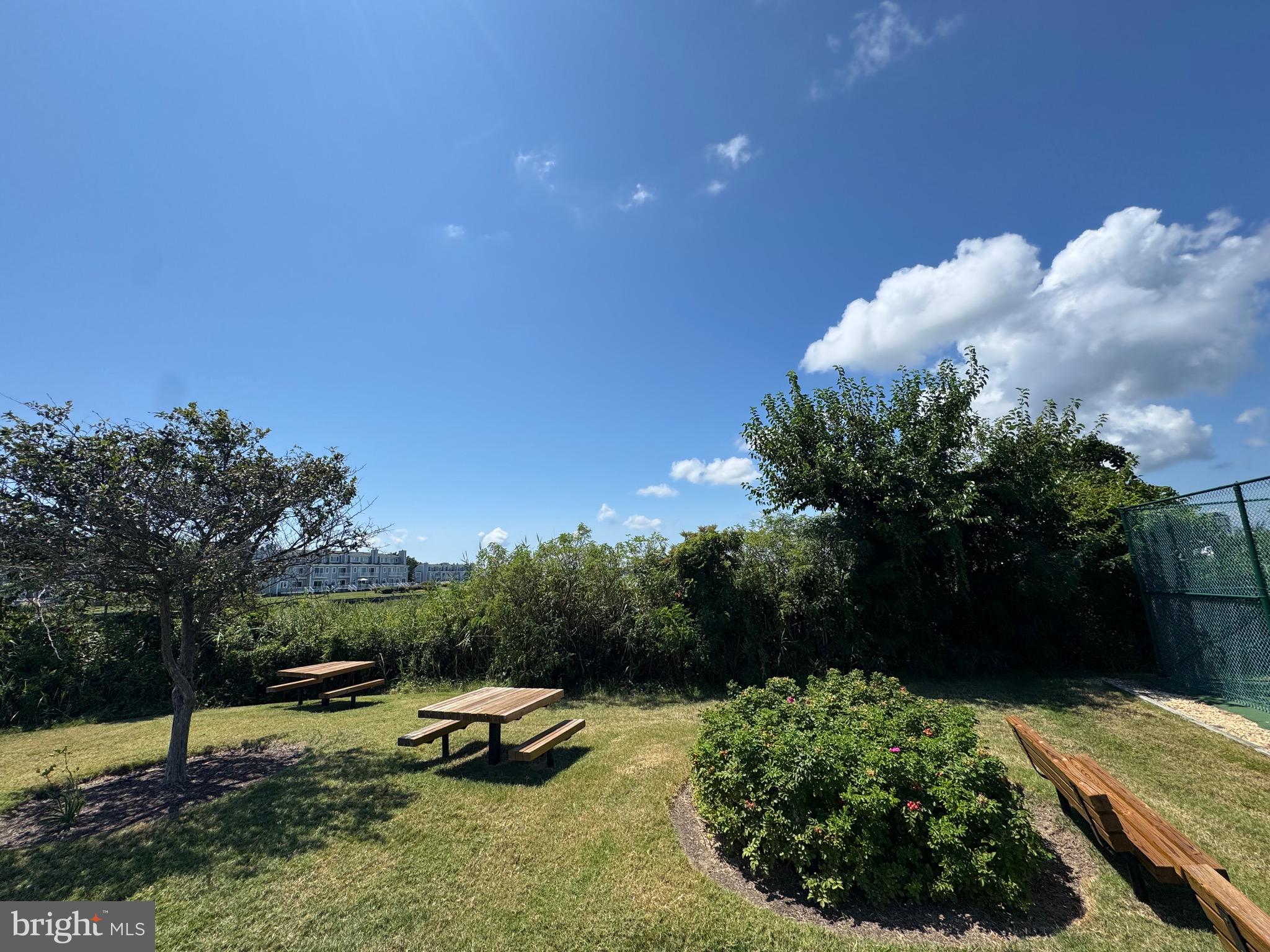 OYSTER COVE - Residential