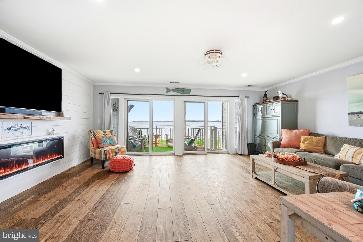 OYSTER COVE - Residential