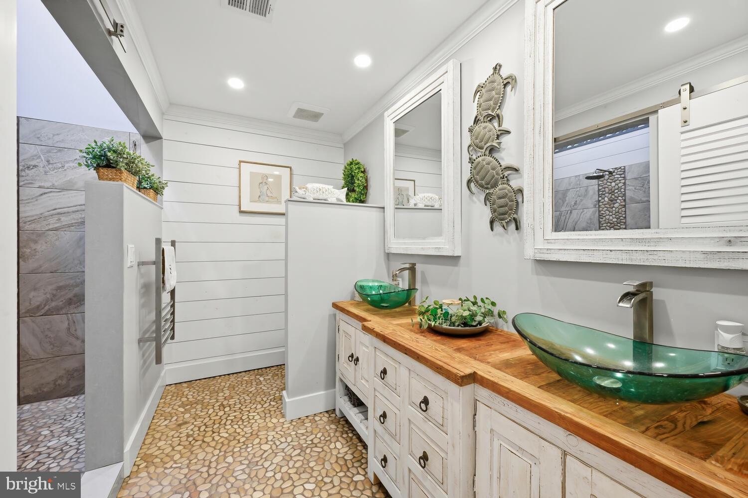 OYSTER COVE - Residential