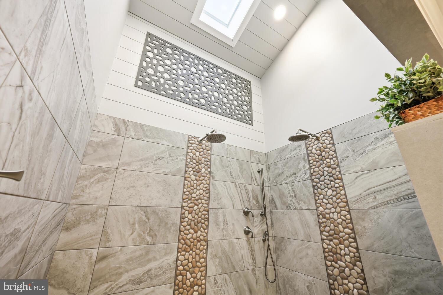 OYSTER COVE - Residential