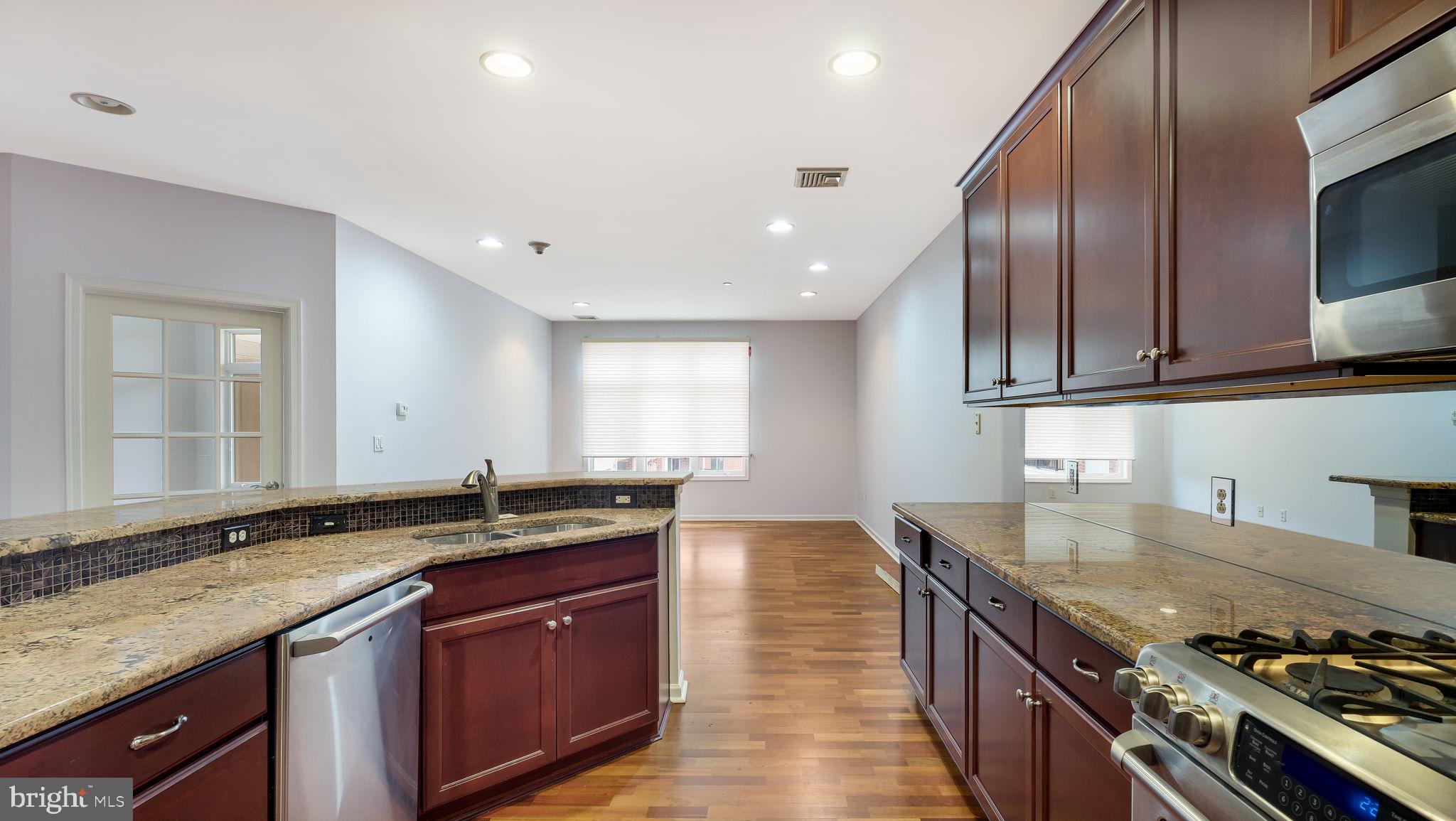 HUNTINGDON VALLEY - Residential