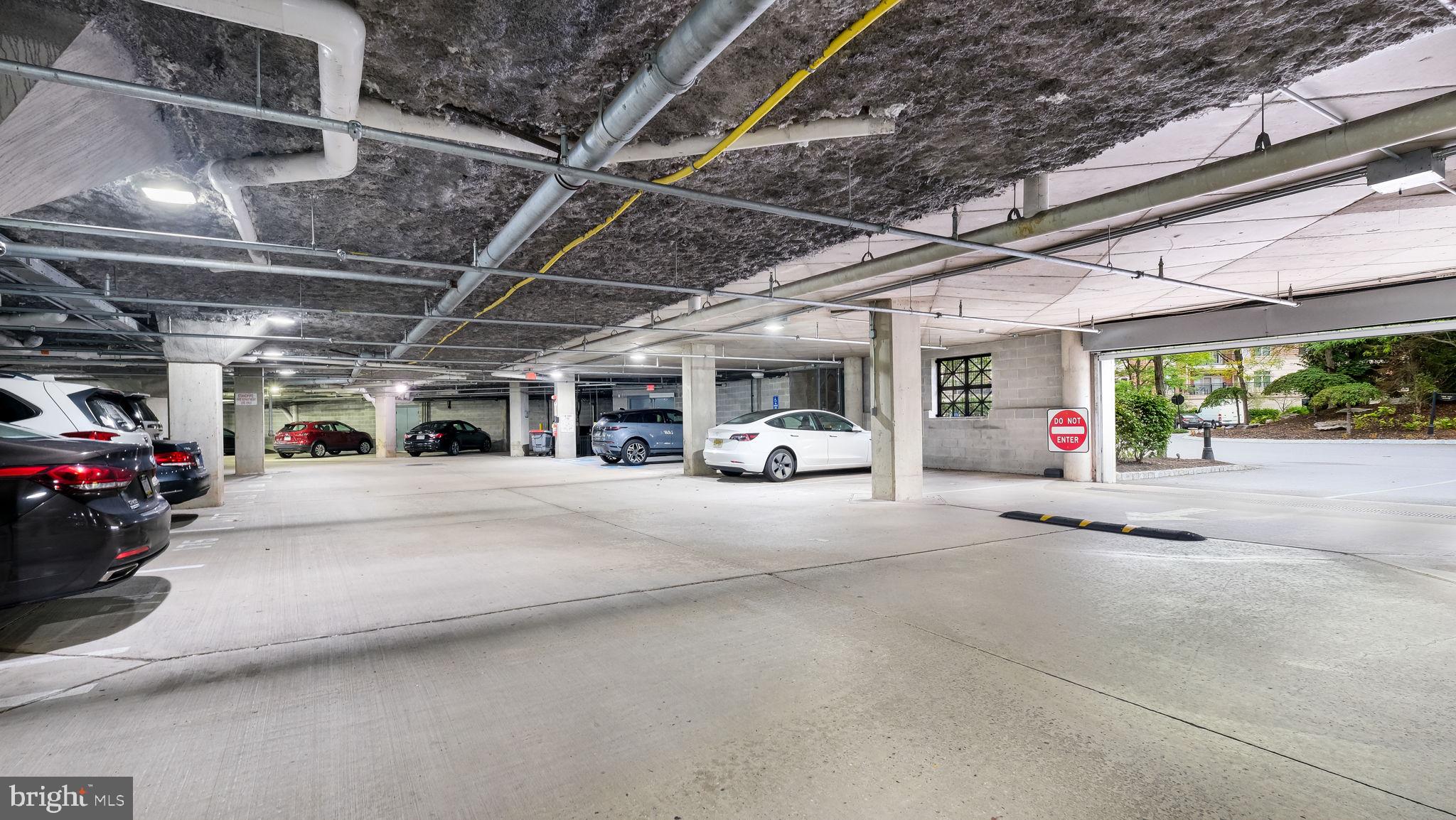 HUNTINGDON VALLEY - Residential